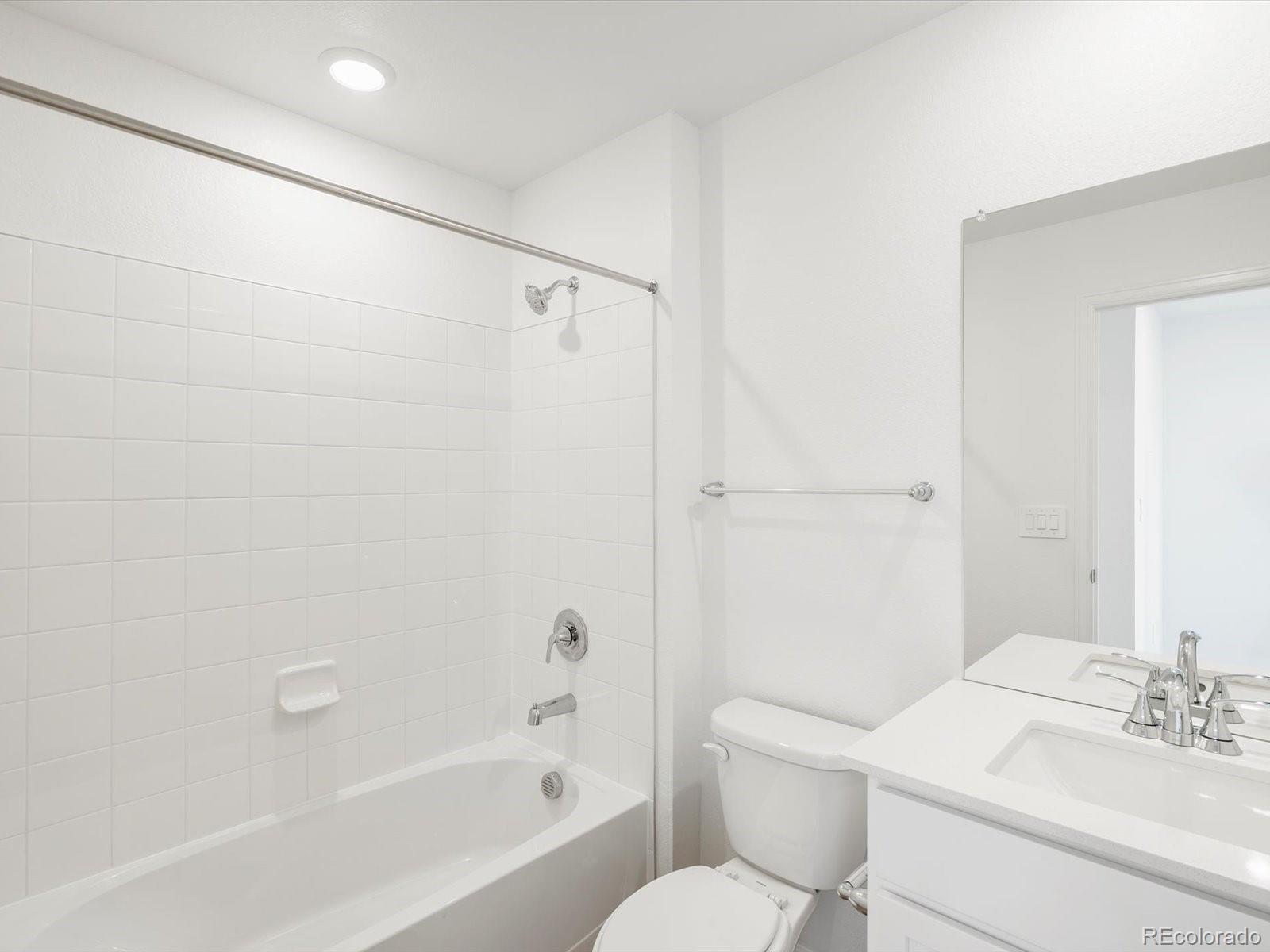 MLS Image #15 for 21256 e 65th drive,aurora, Colorado