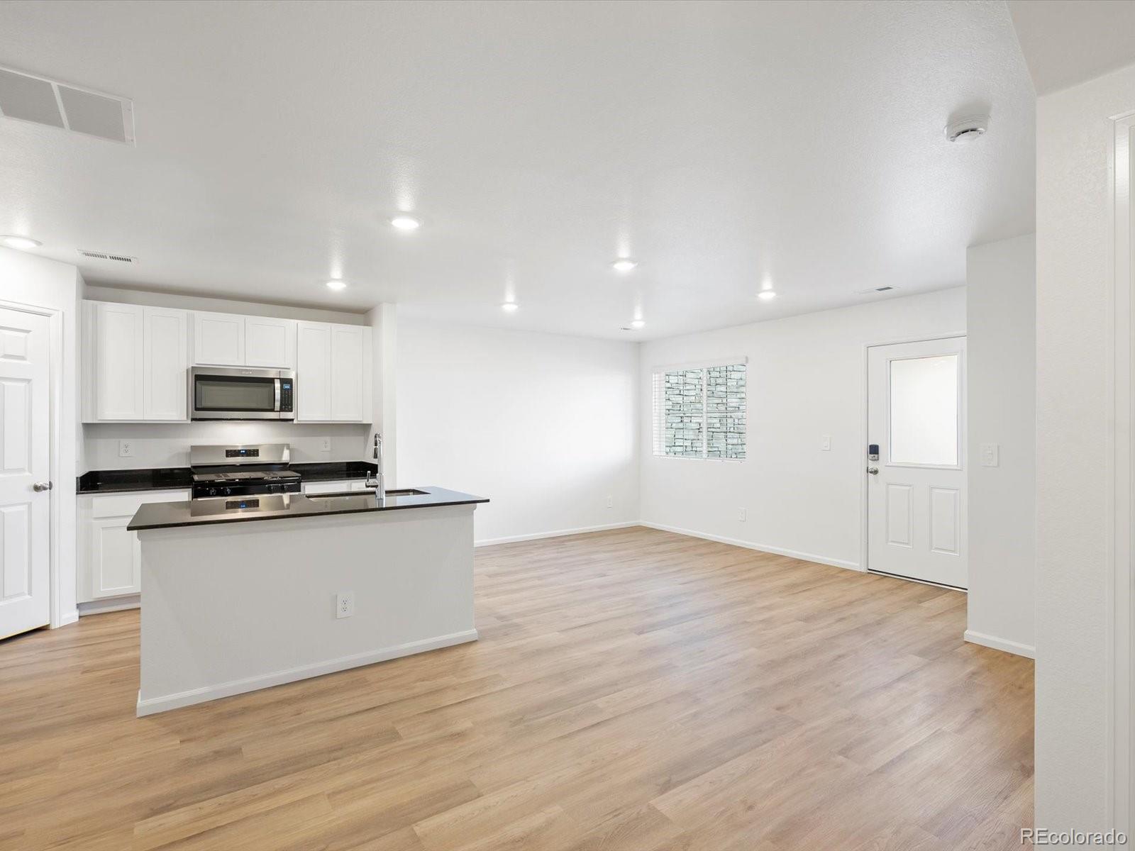 MLS Image #5 for 21256 e 65th drive,aurora, Colorado