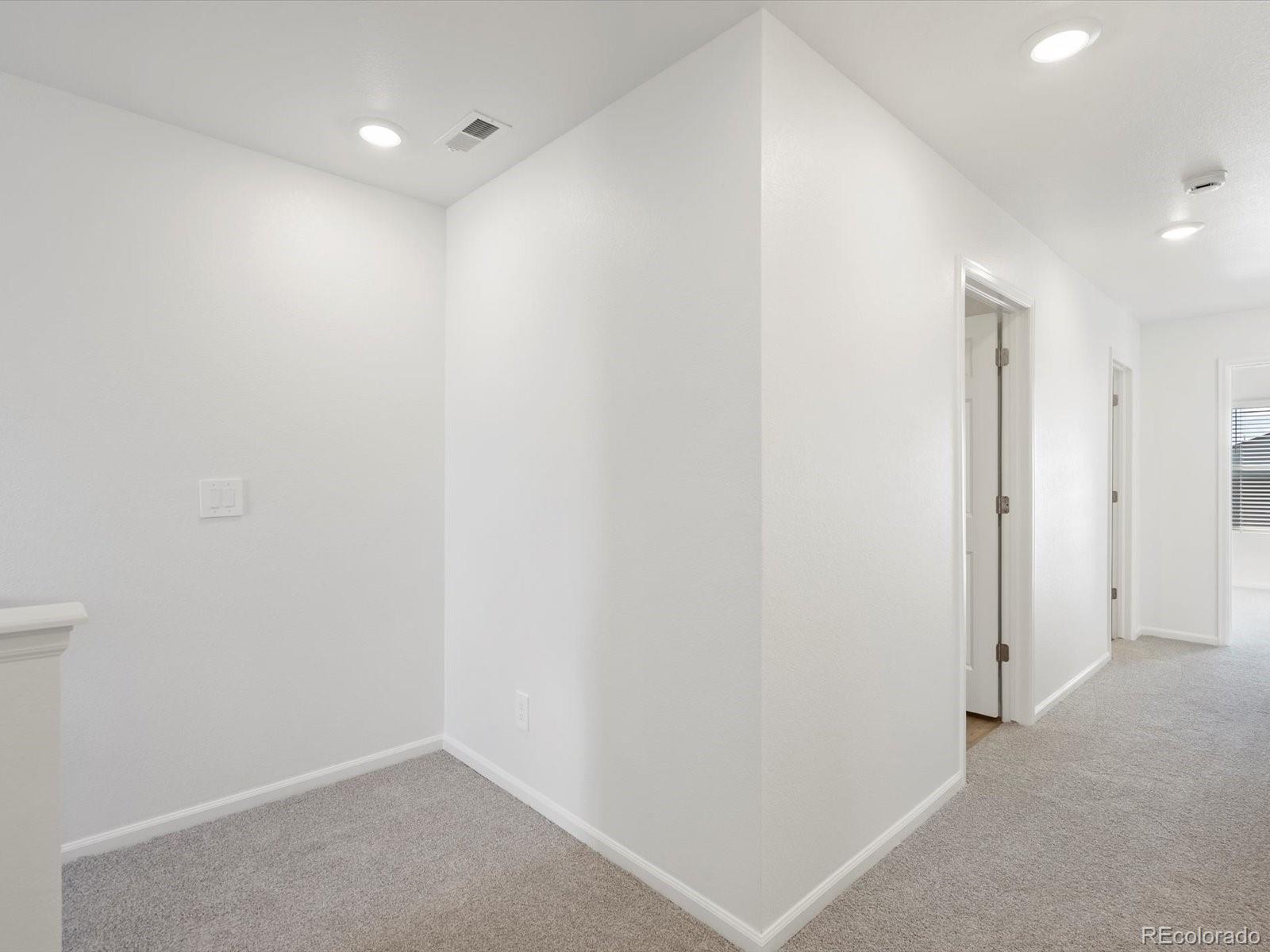 MLS Image #8 for 21256 e 65th drive,aurora, Colorado