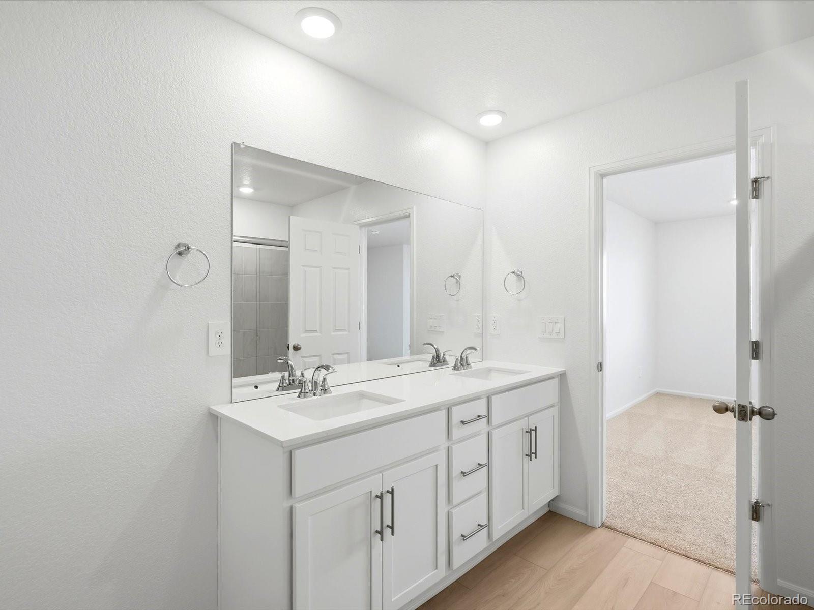 MLS Image #16 for 21236 e 65th drive,aurora, Colorado