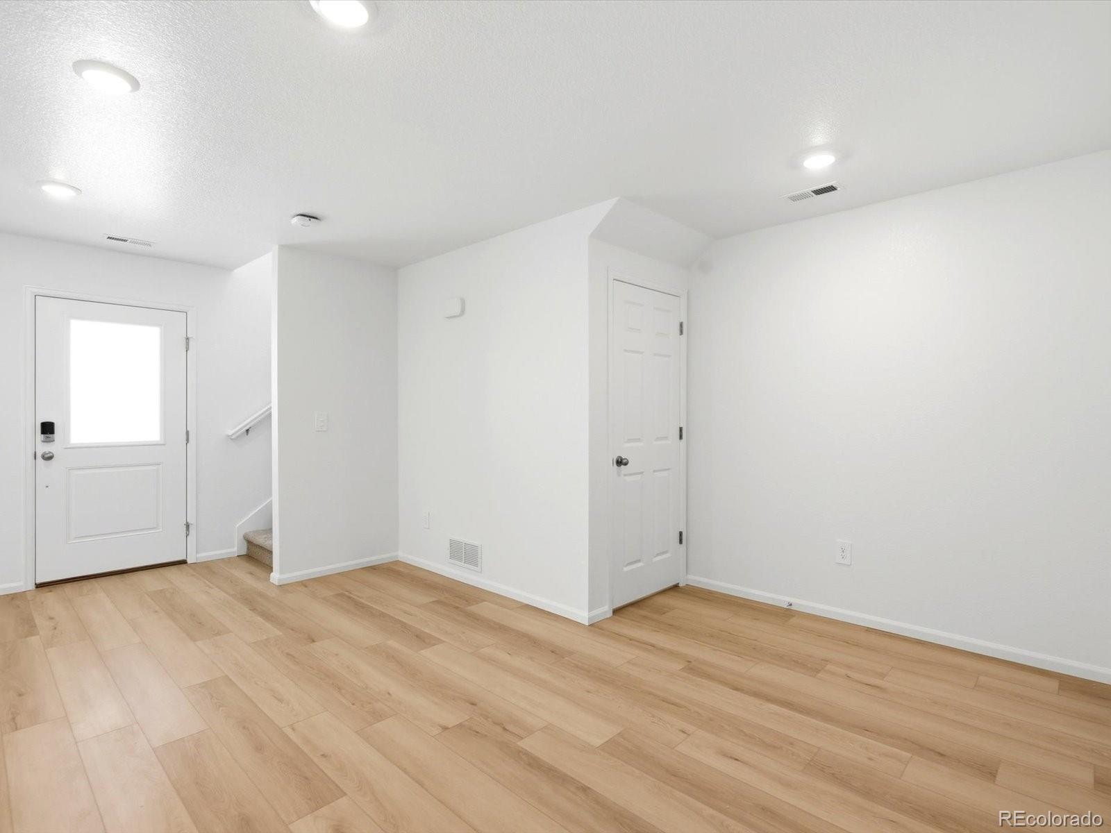 MLS Image #4 for 21236 e 65th drive,aurora, Colorado