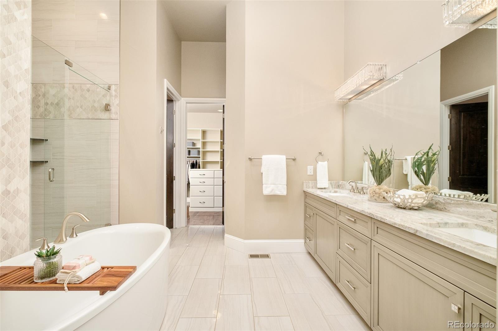 MLS Image #19 for 7056 e lake circle,centennial, Colorado