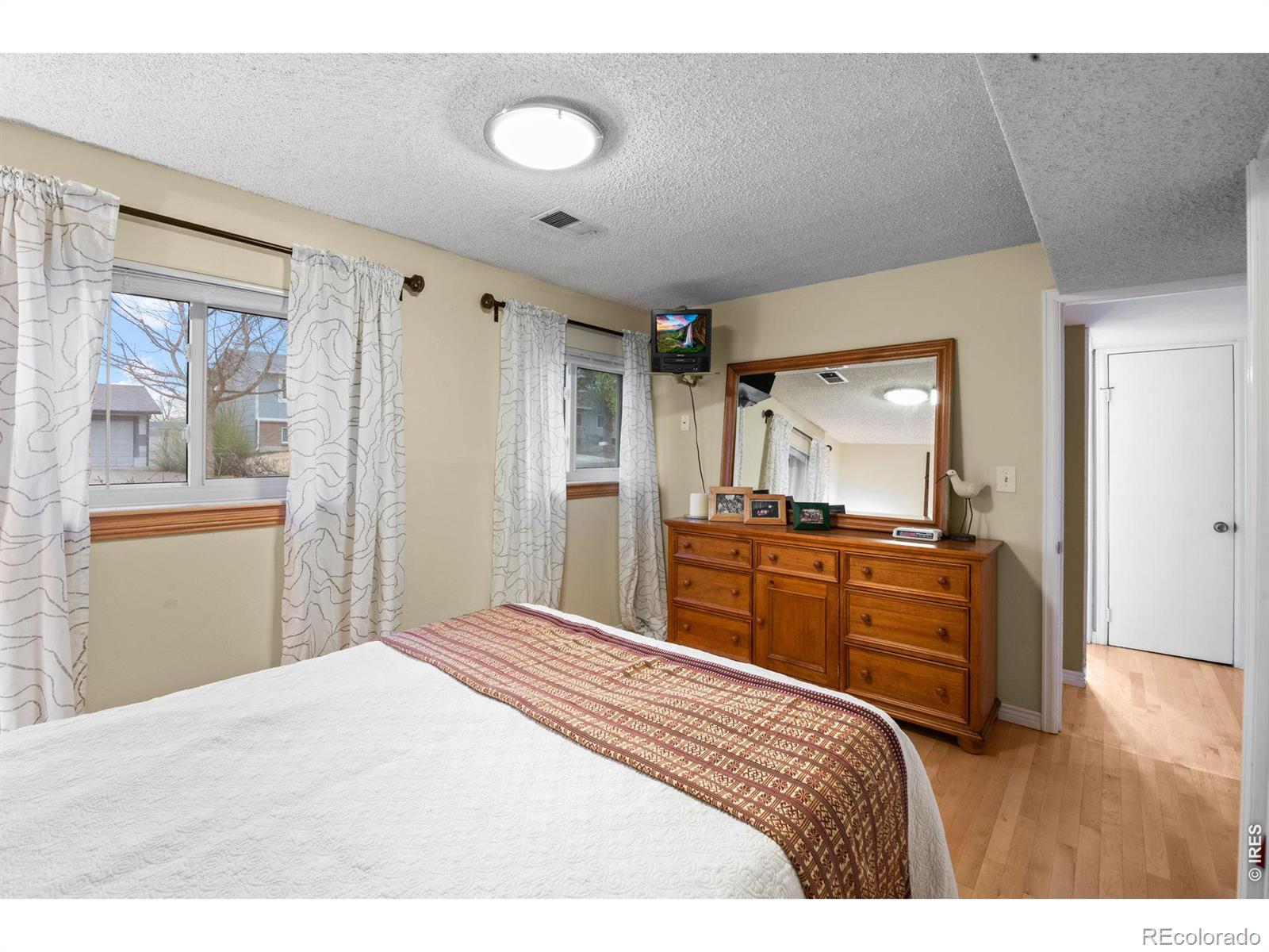 MLS Image #11 for 1788 s mobile street,aurora, Colorado