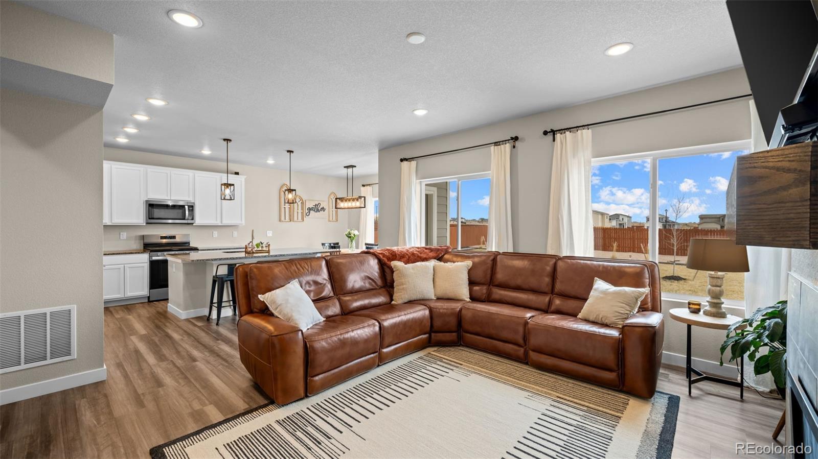 MLS Image #7 for 10727  rolling peaks drive,peyton, Colorado