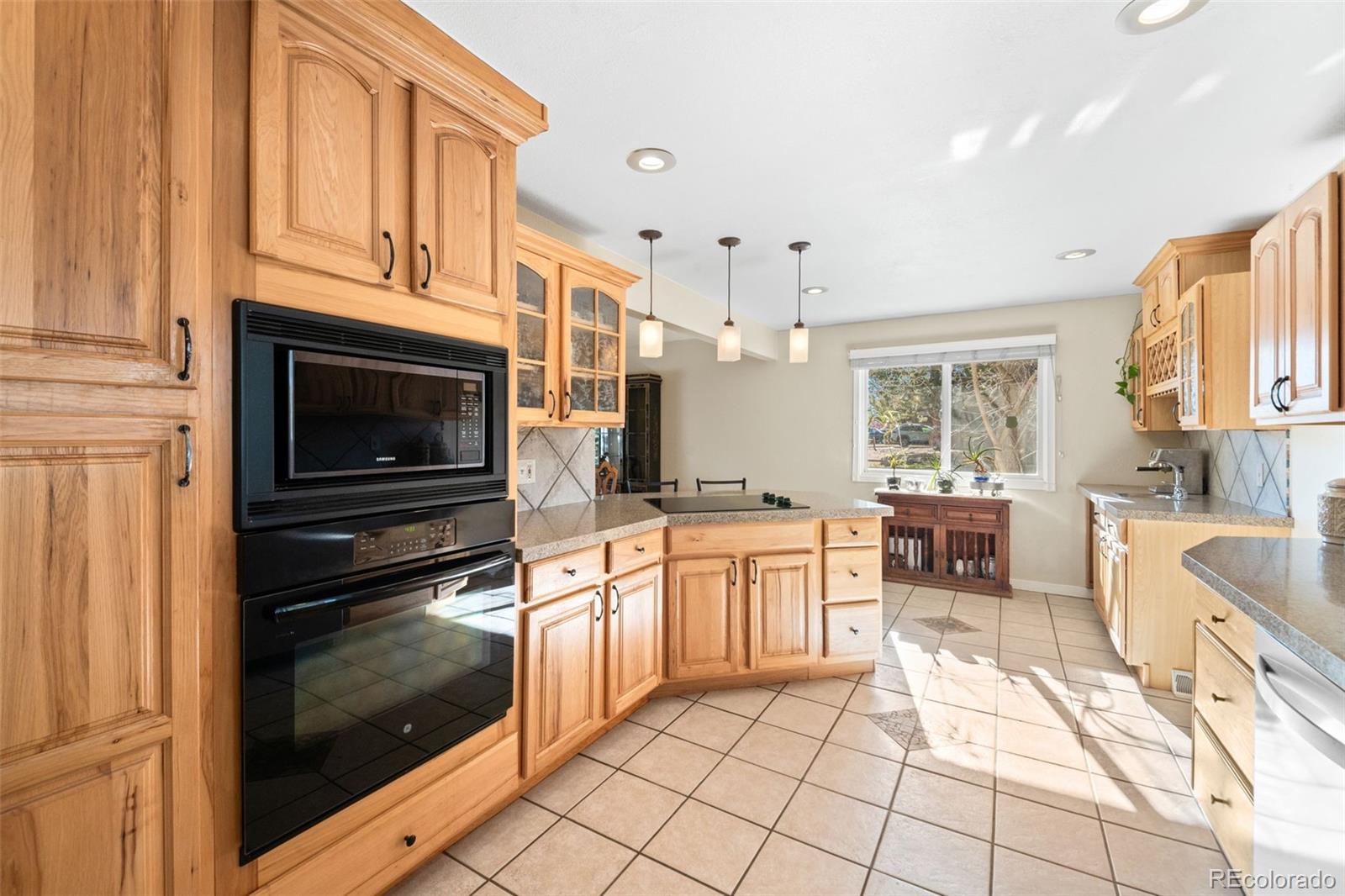 MLS Image #15 for 10665 w 78th avenue,arvada, Colorado