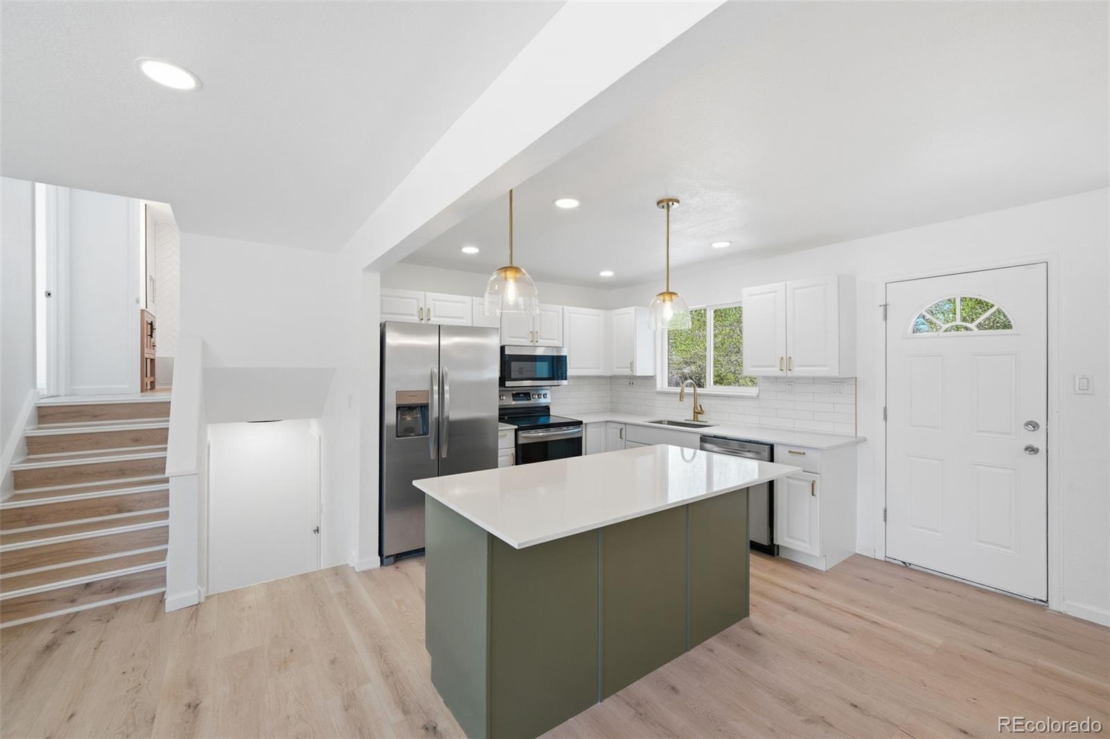 MLS Image #10 for 11549 w virginia avenue,lakewood, Colorado
