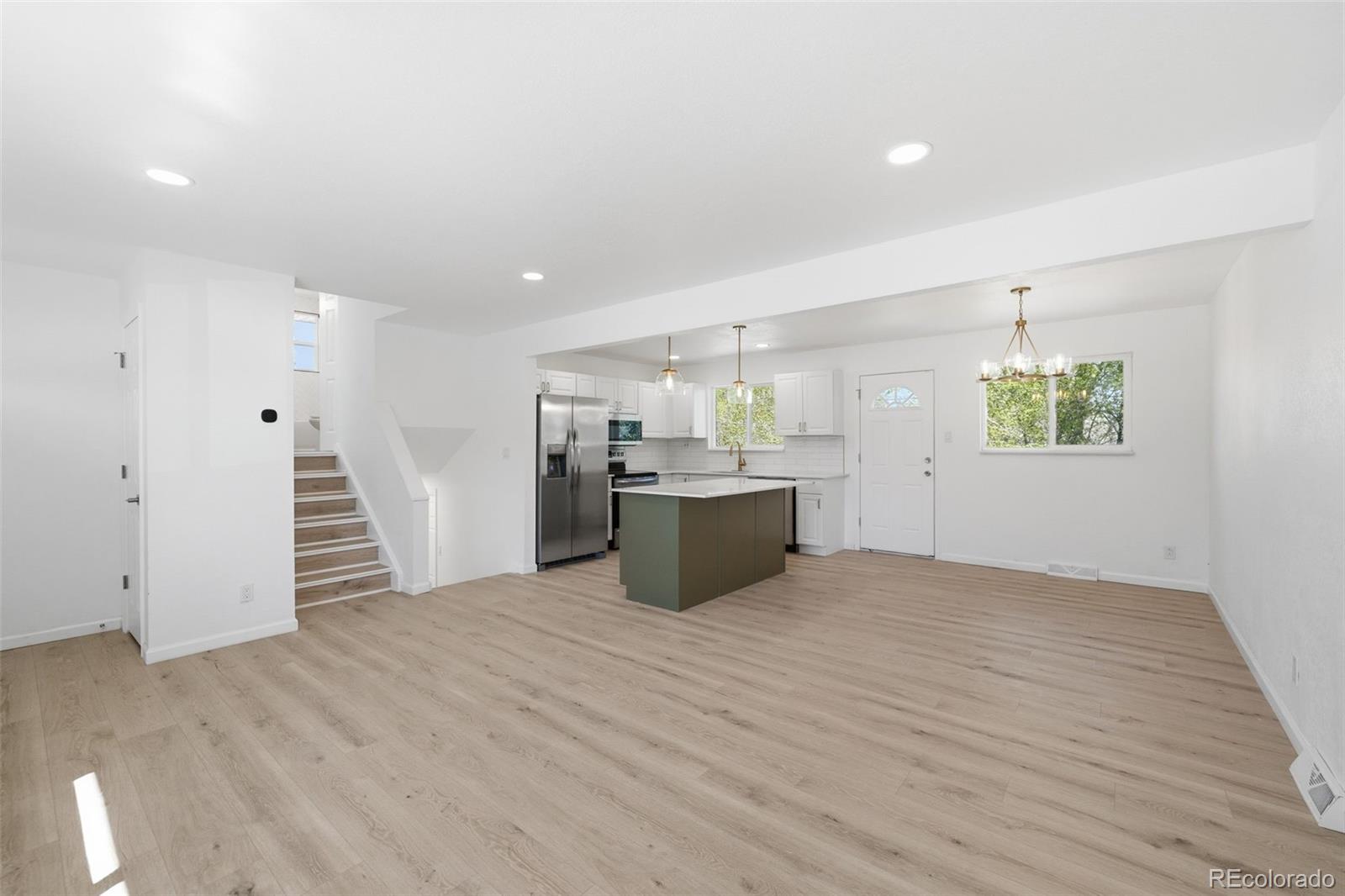 MLS Image #4 for 11549 w virginia avenue,lakewood, Colorado