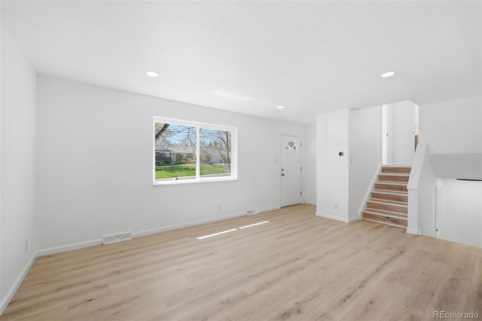 MLS Image #6 for 11549 w virginia avenue,lakewood, Colorado