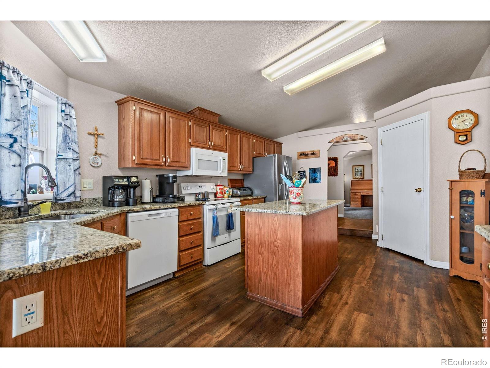 MLS Image #11 for 21132  county road 47 ,la salle, Colorado