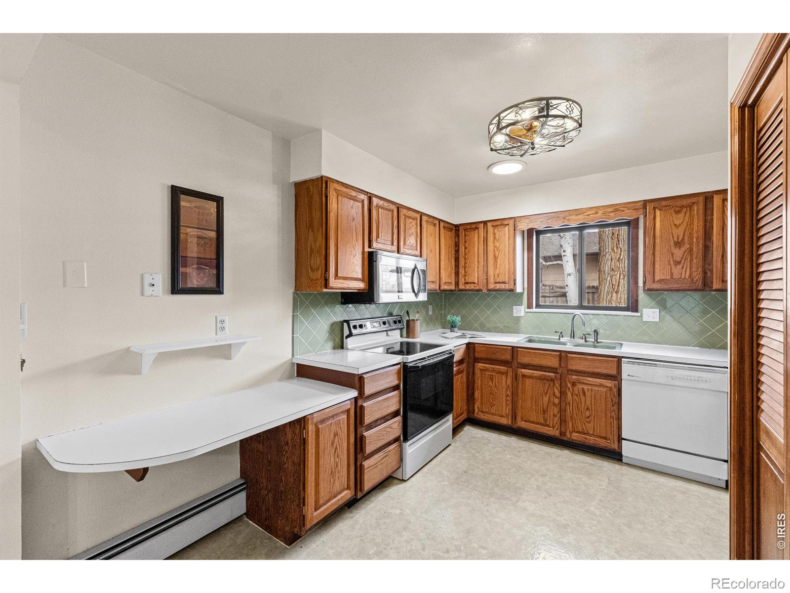 MLS Image #11 for 717  oak street,windsor, Colorado