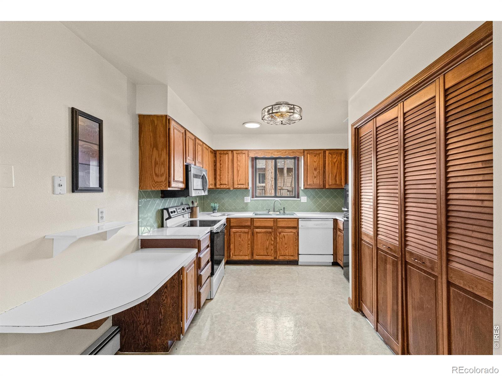 MLS Image #14 for 717  oak street,windsor, Colorado