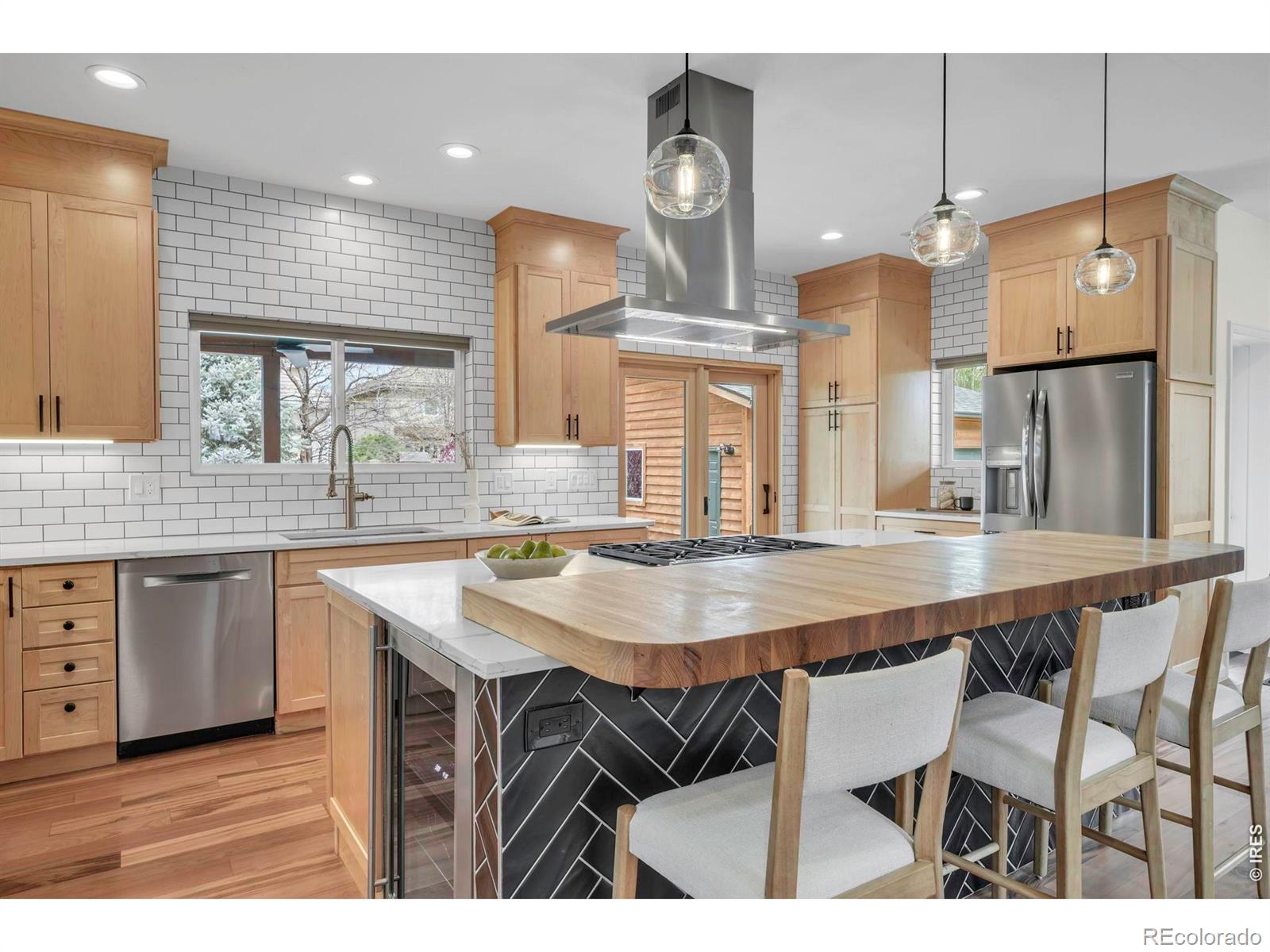 MLS Image #14 for 797  aspen way,louisville, Colorado