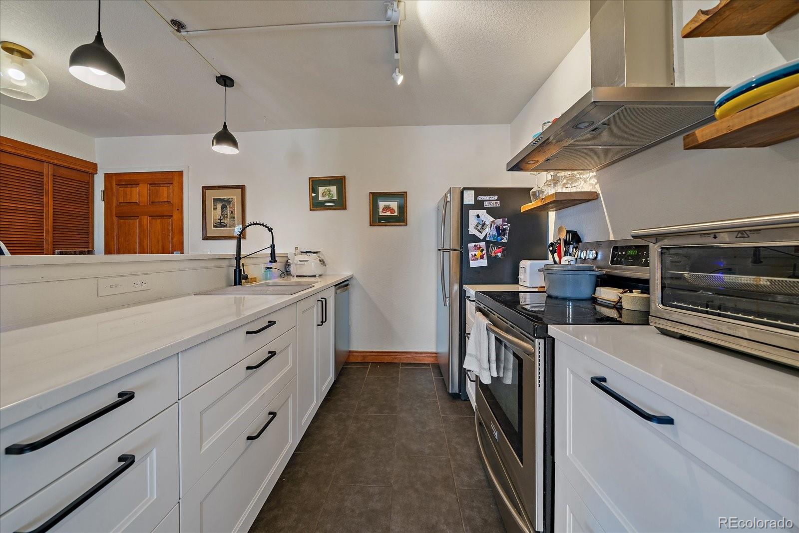 MLS Image #9 for 3249 w fairview place 206,denver, Colorado