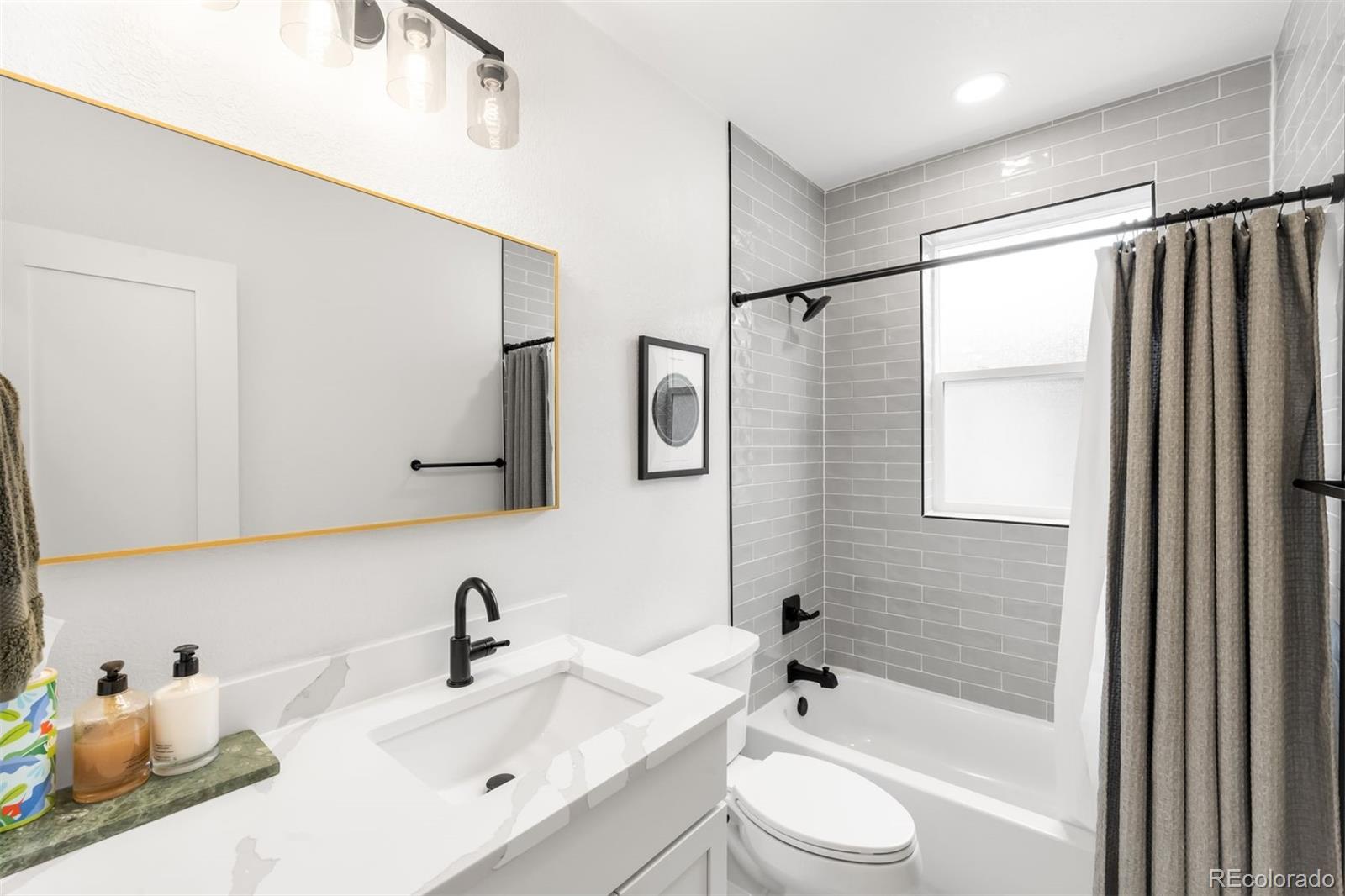 MLS Image #18 for 2028  elm street,denver, Colorado