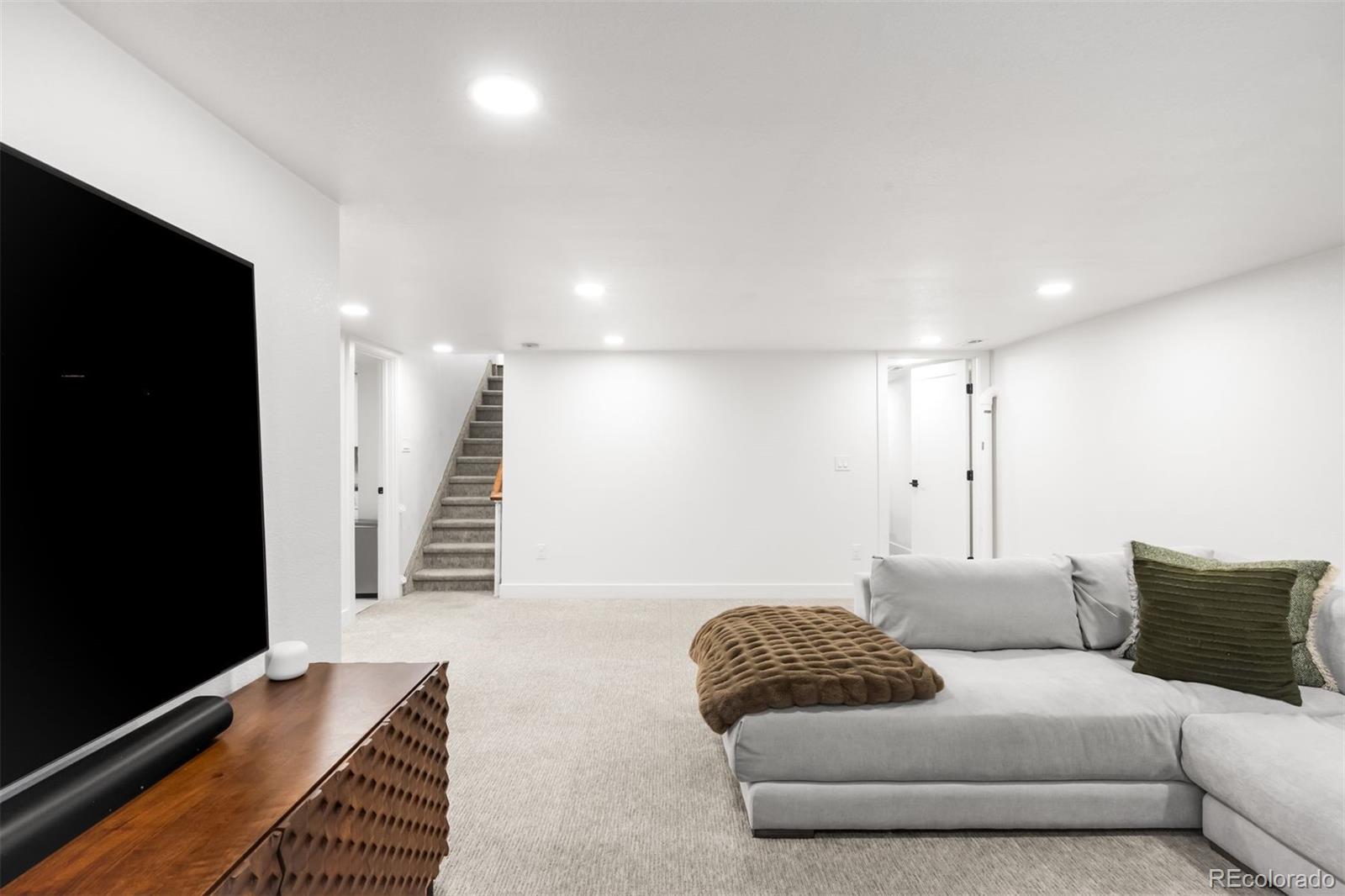 MLS Image #22 for 2028  elm street,denver, Colorado