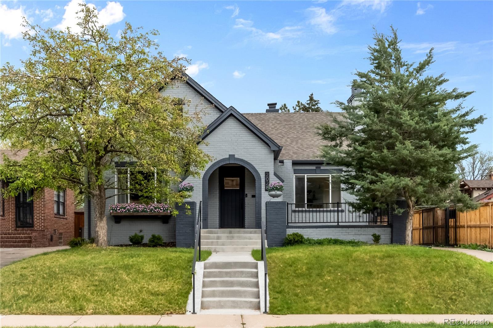 MLS Image #6 for 2028  elm street,denver, Colorado