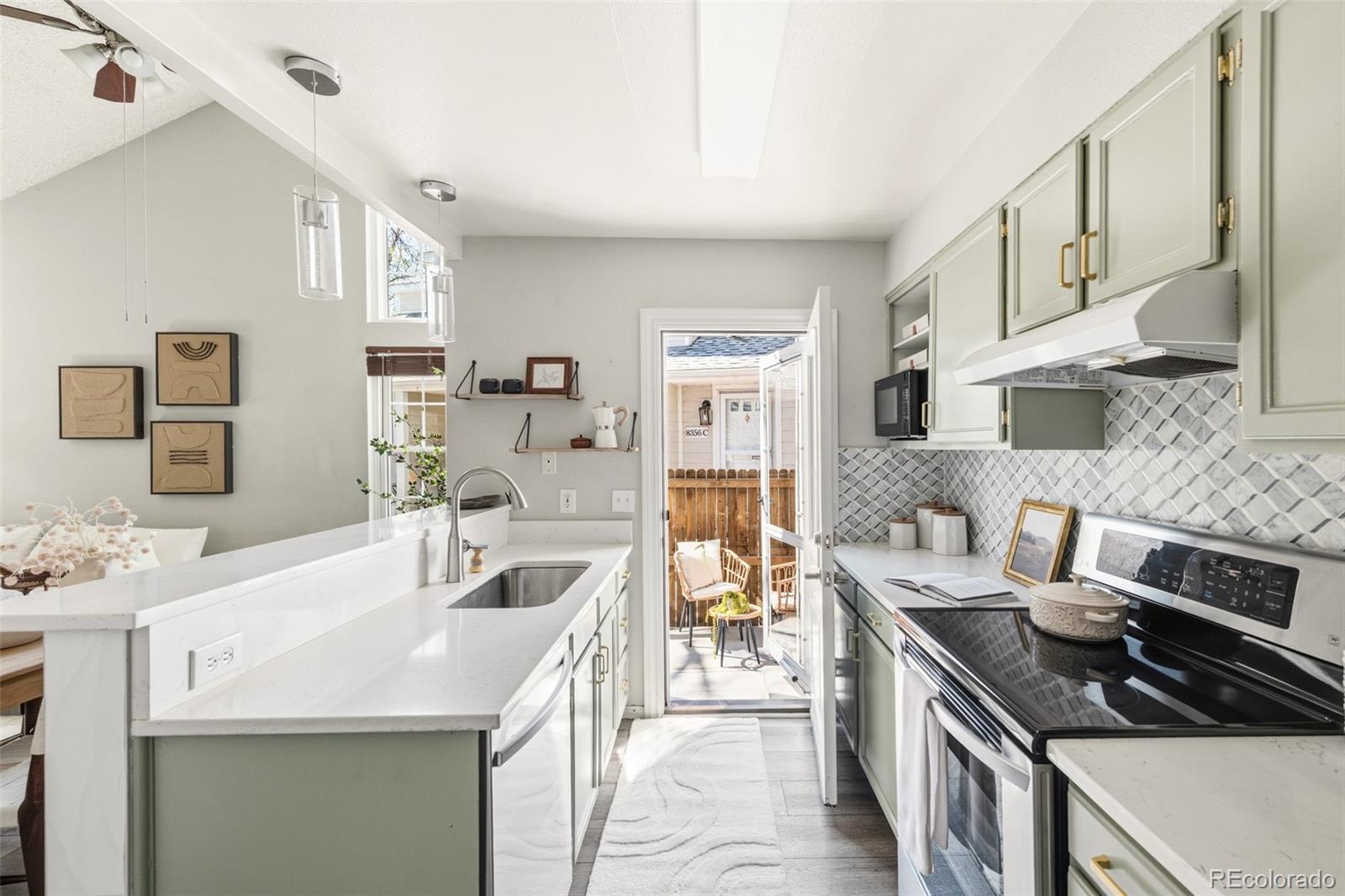 MLS Image #9 for 8350 w 87th drive d,arvada, Colorado