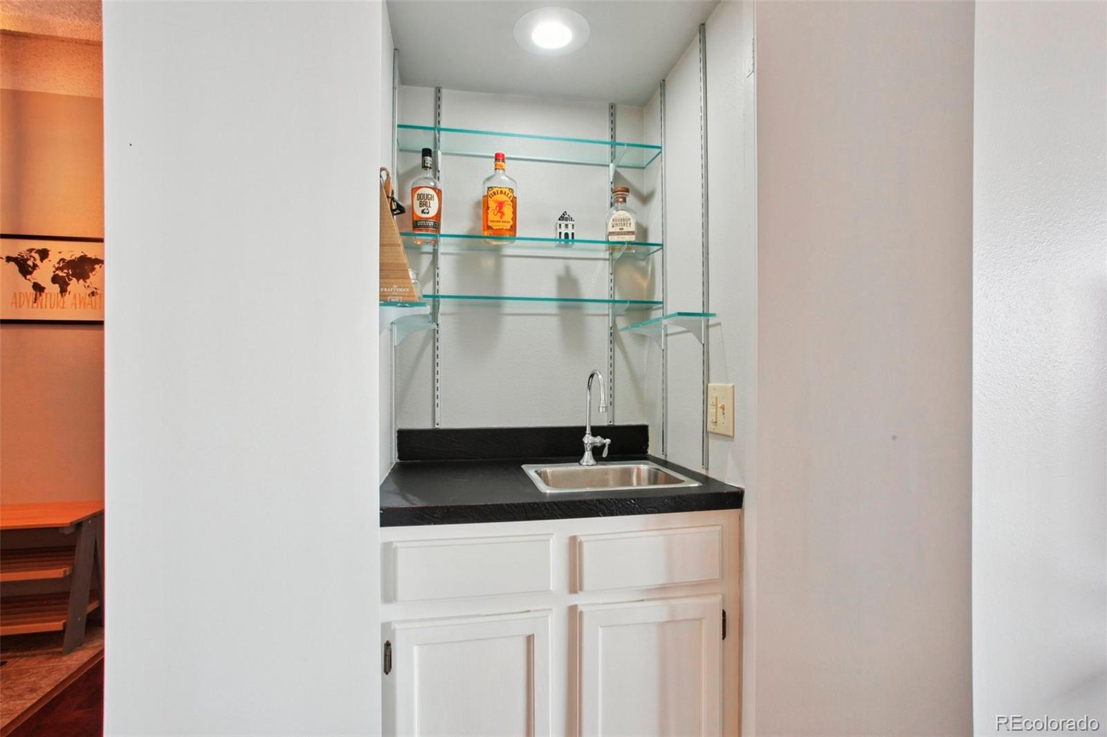 MLS Image #7 for 7865 e mississippi avenue 803,denver, Colorado