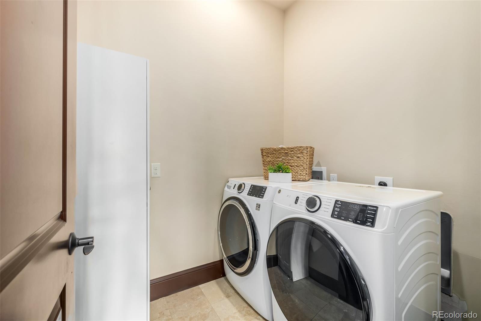 MLS Image #23 for 8159  vivian street,arvada, Colorado