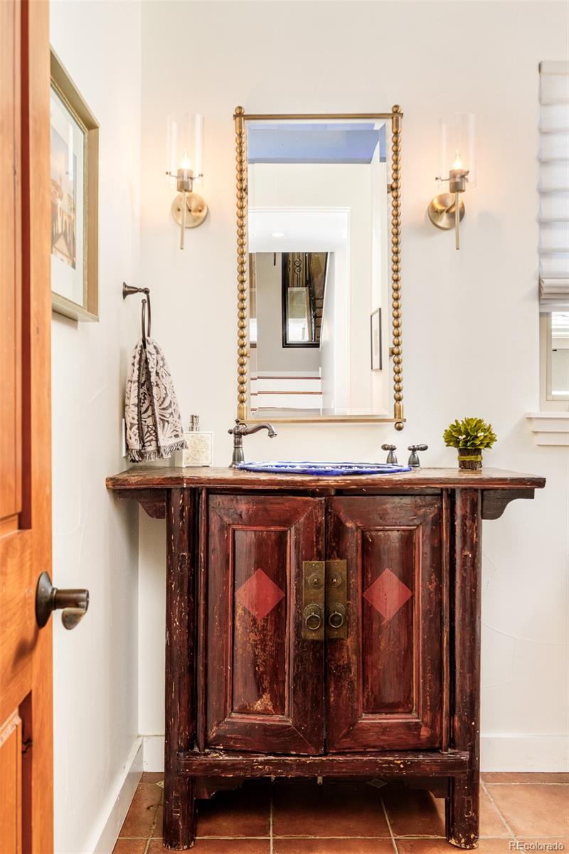 MLS Image #14 for 2648 s adams street,denver, Colorado