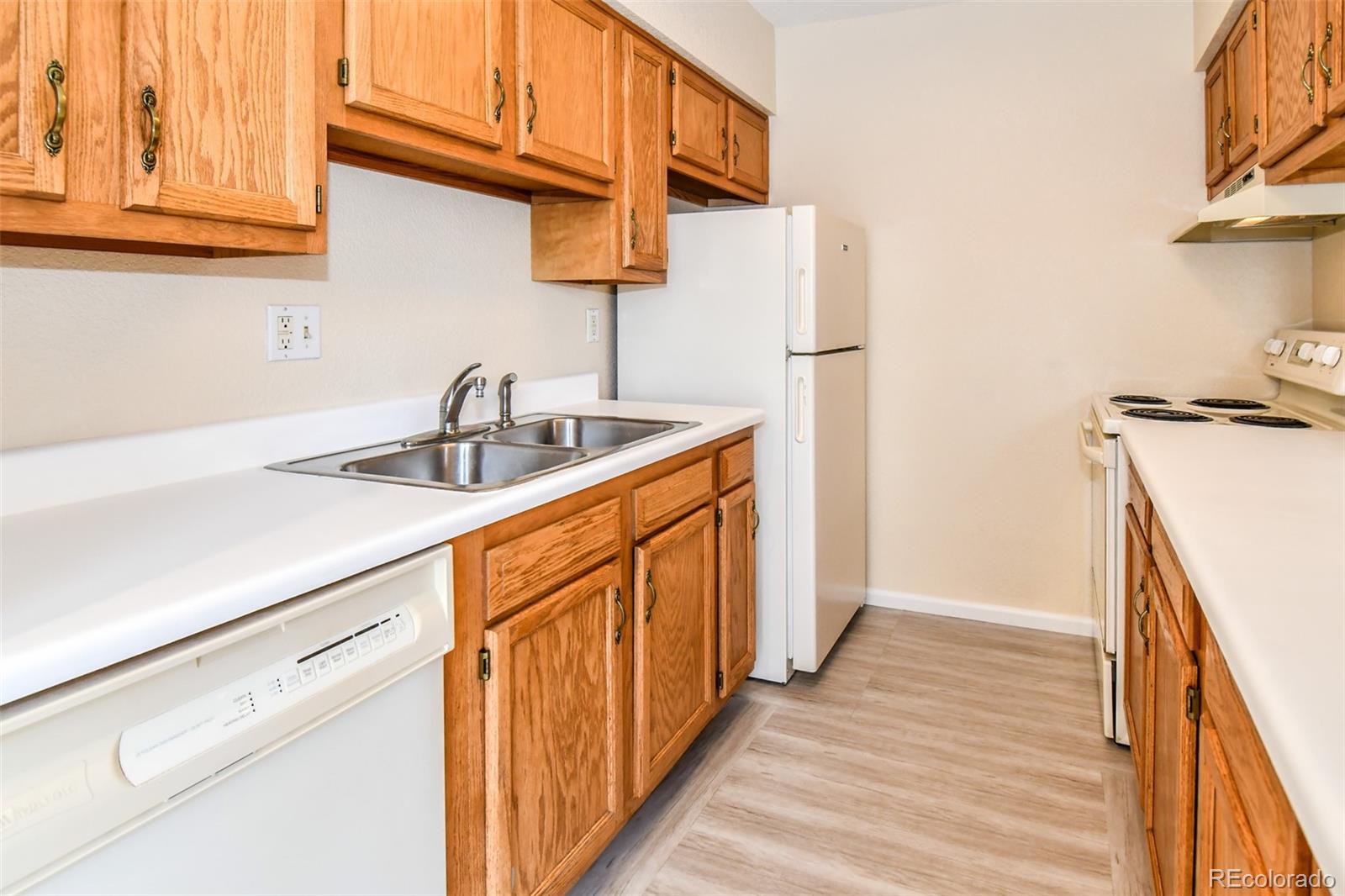MLS Image #15 for 8488  everett way e,arvada, Colorado