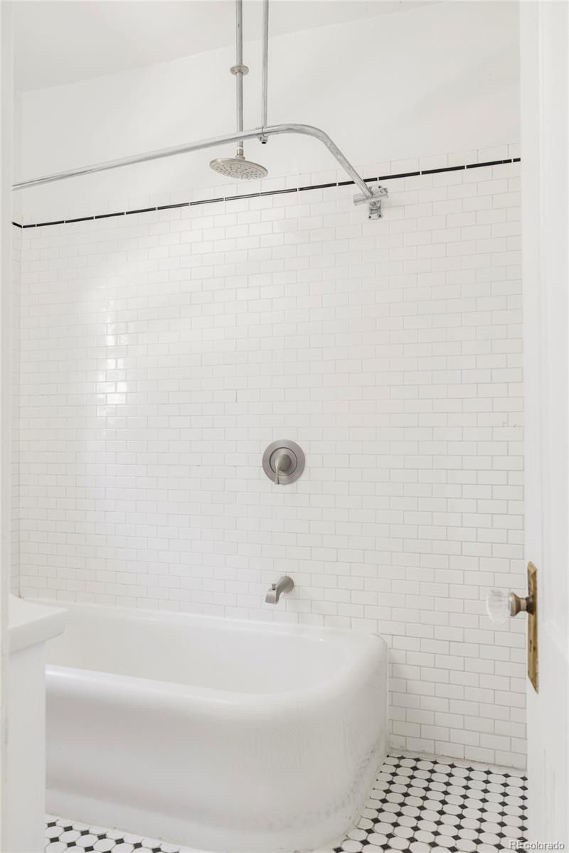 MLS Image #13 for 3311 w clyde place,denver, Colorado