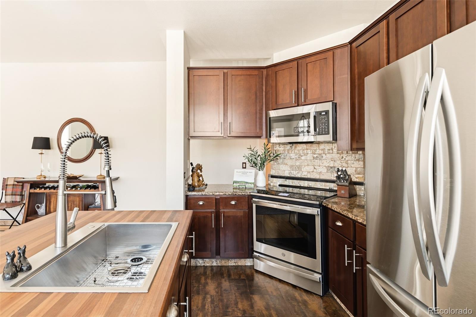 MLS Image #5 for 1200  cherokee street 107,denver, Colorado