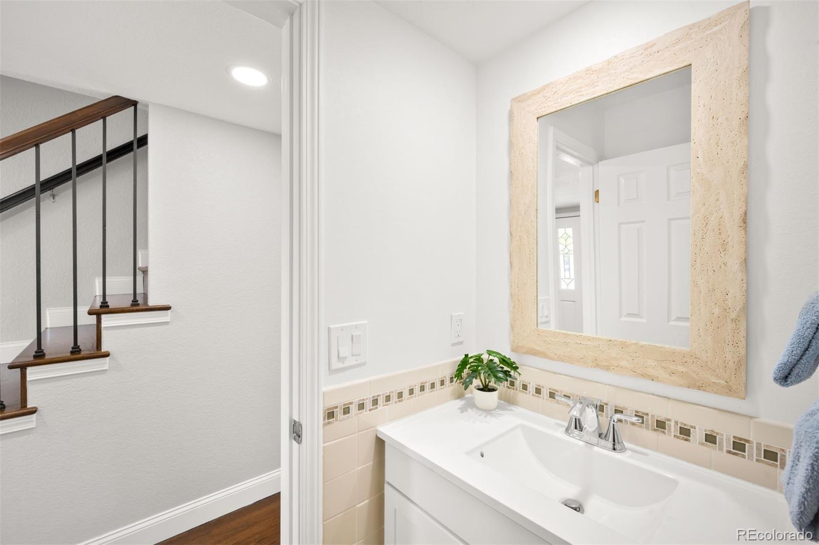 MLS Image #15 for 1966 s macon way,aurora, Colorado