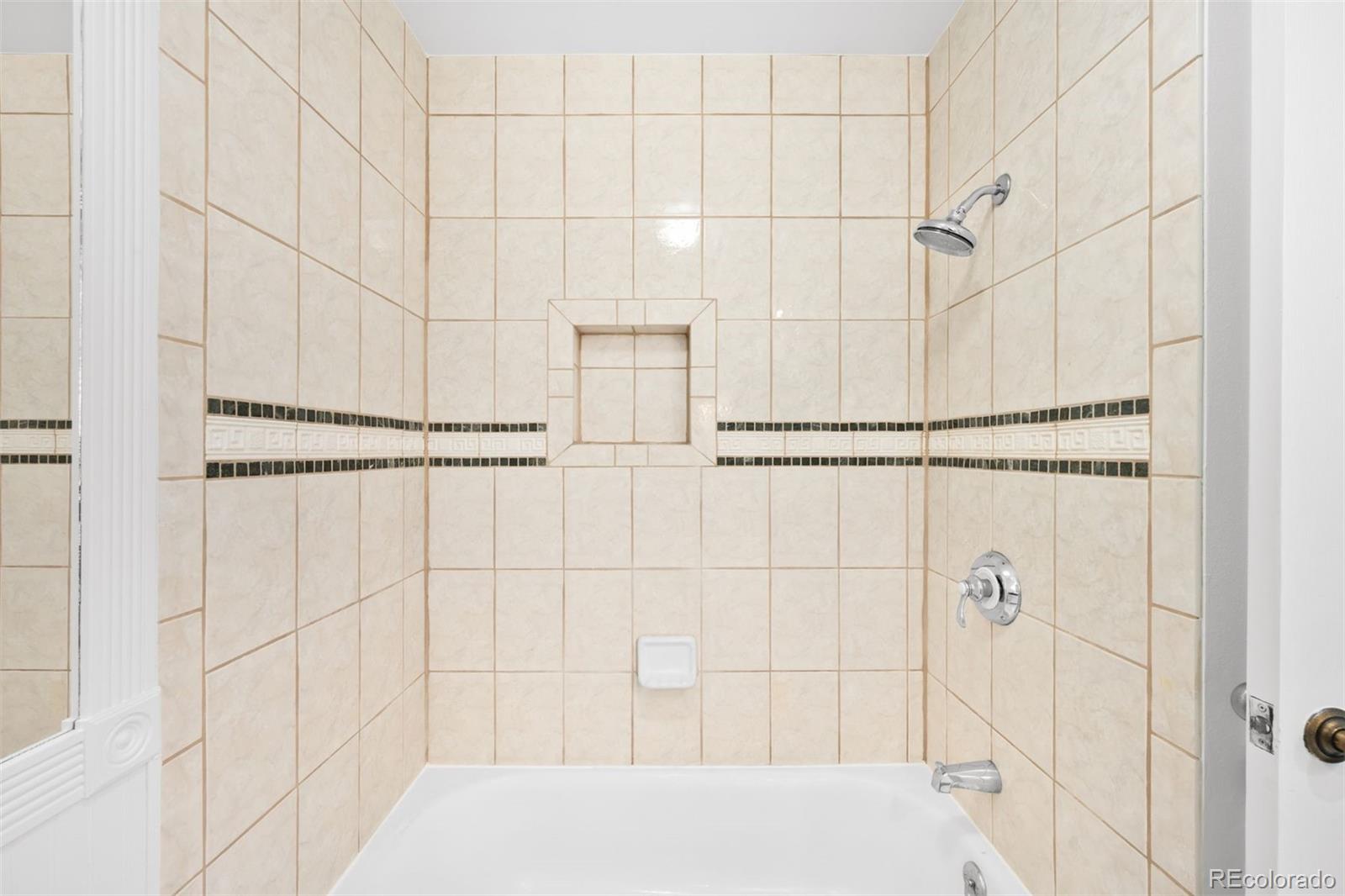 MLS Image #27 for 1966 s macon way,aurora, Colorado