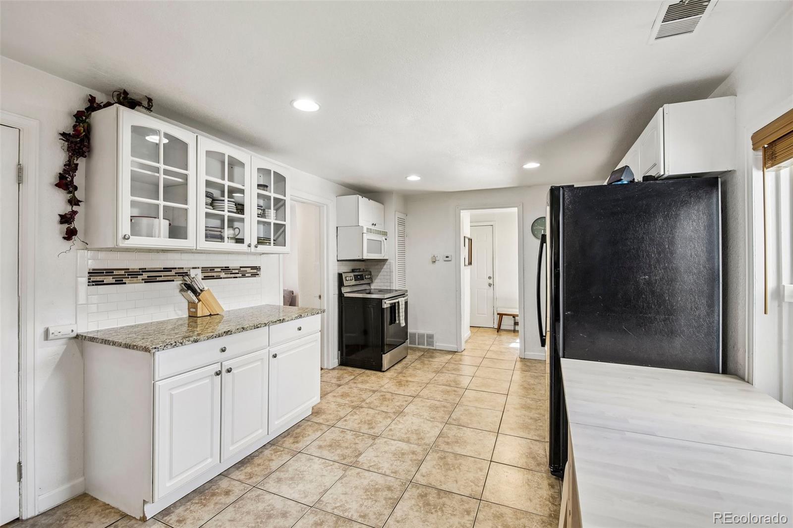 MLS Image #7 for 572 s newton street,denver, Colorado