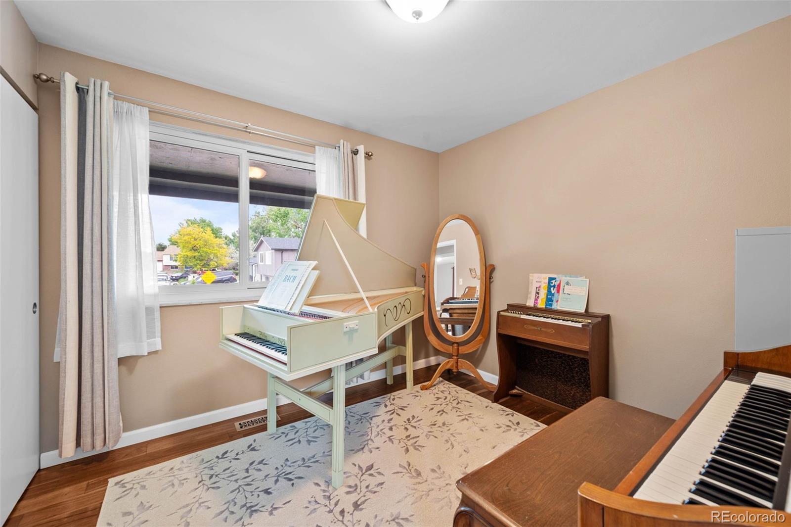MLS Image #21 for 5049  uvalda street,denver, Colorado