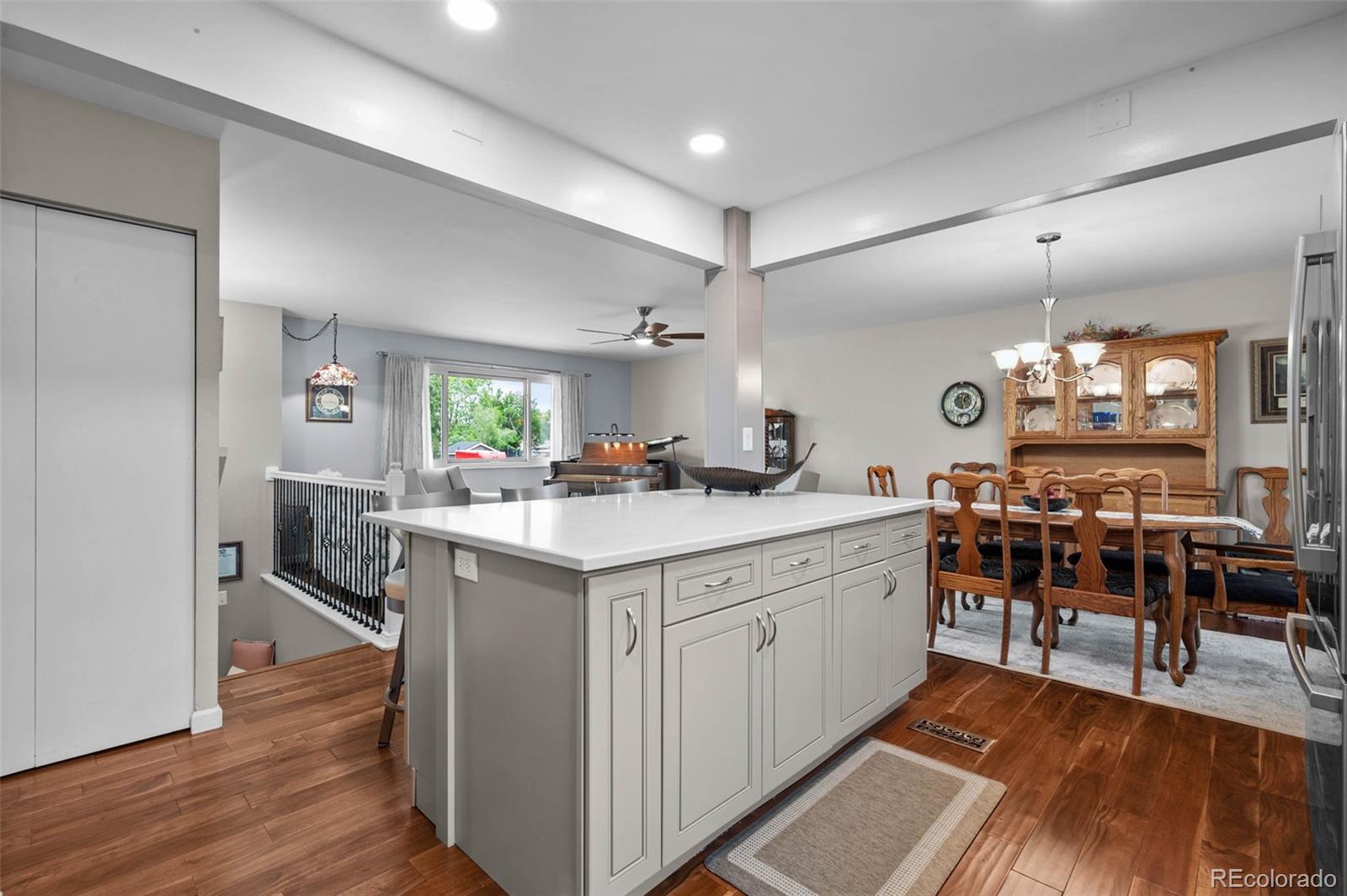 MLS Image #8 for 5049  uvalda street,denver, Colorado