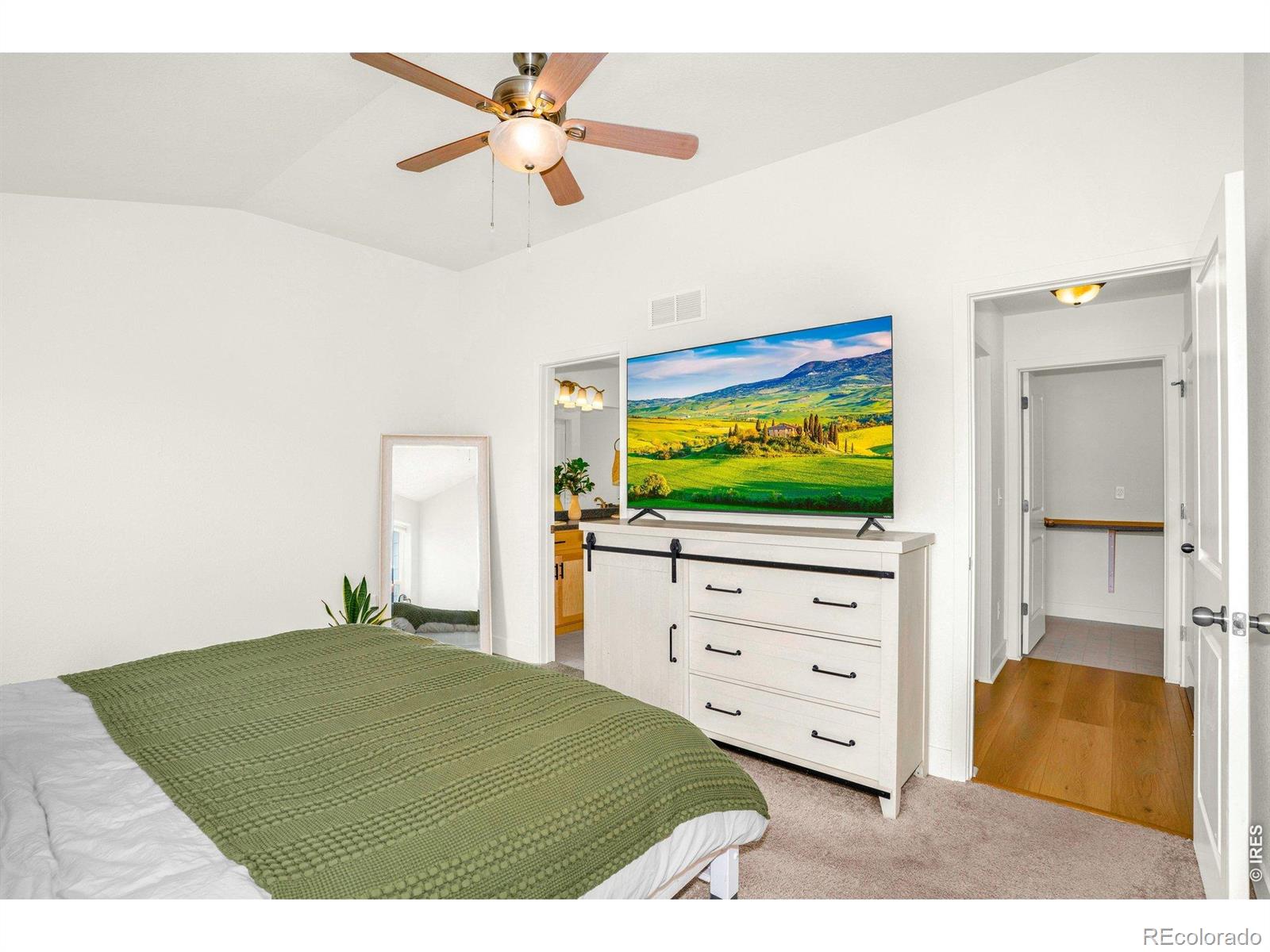 MLS Image #13 for 934  milner pass road,severance, Colorado