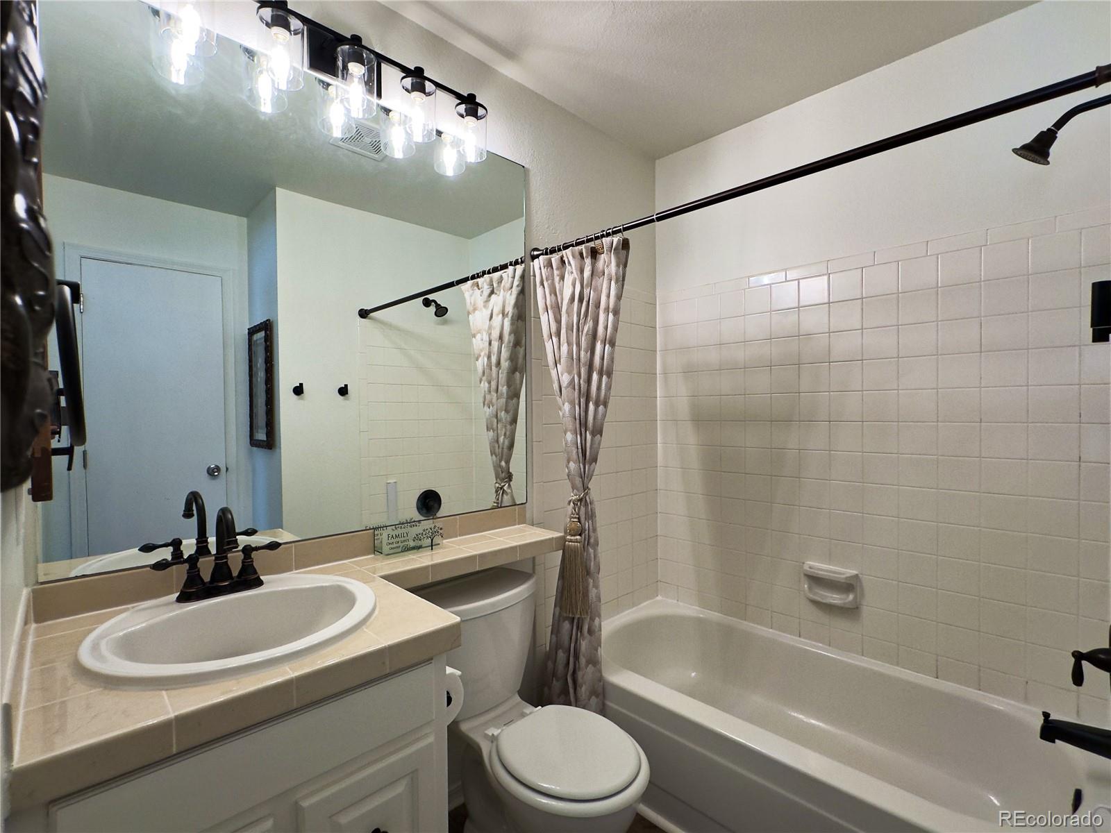 MLS Image #12 for 15475 e louisiana avenue,aurora, Colorado