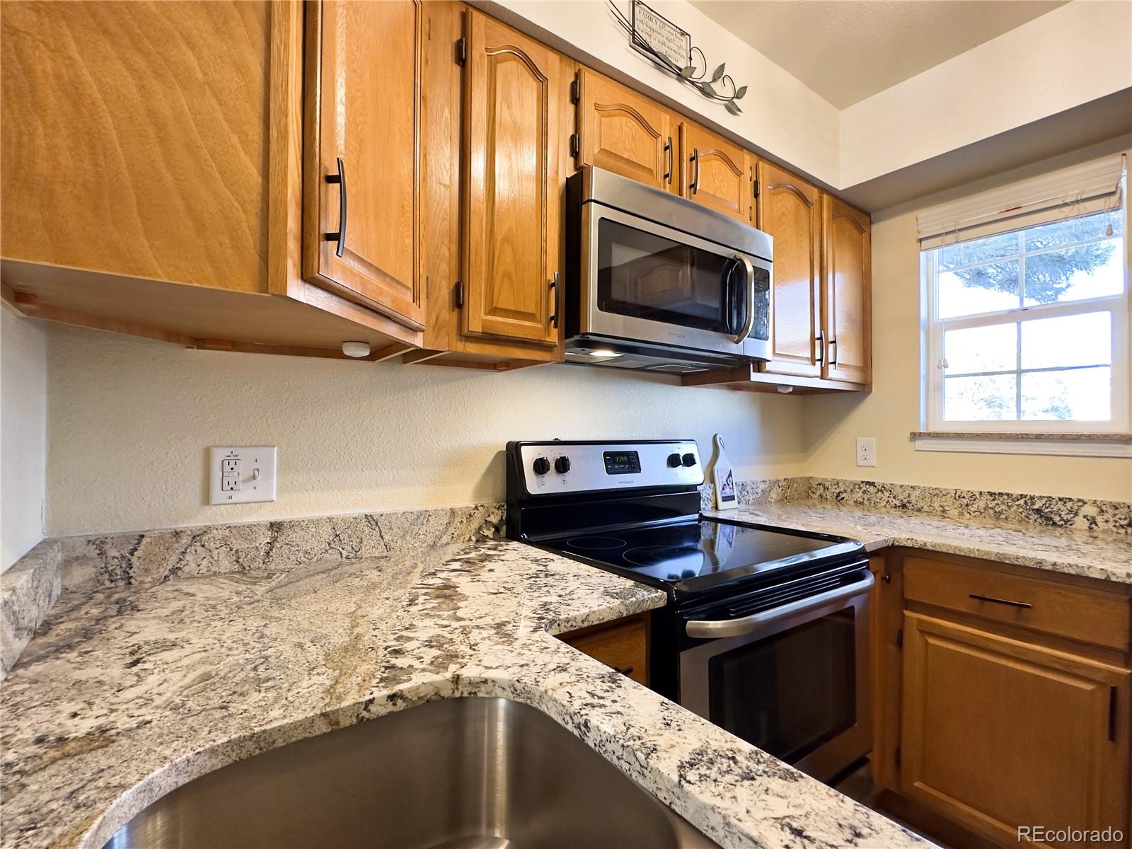 MLS Image #6 for 15475 e louisiana avenue,aurora, Colorado