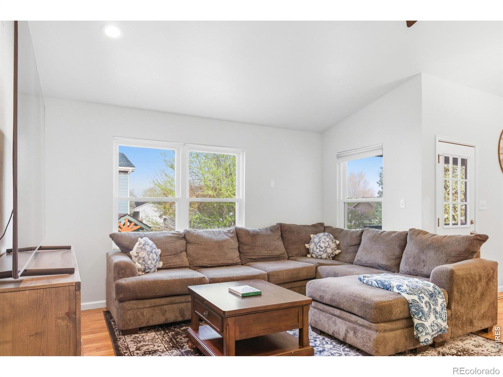 MLS Image #3 for 107 n 49th ave pl,greeley, Colorado