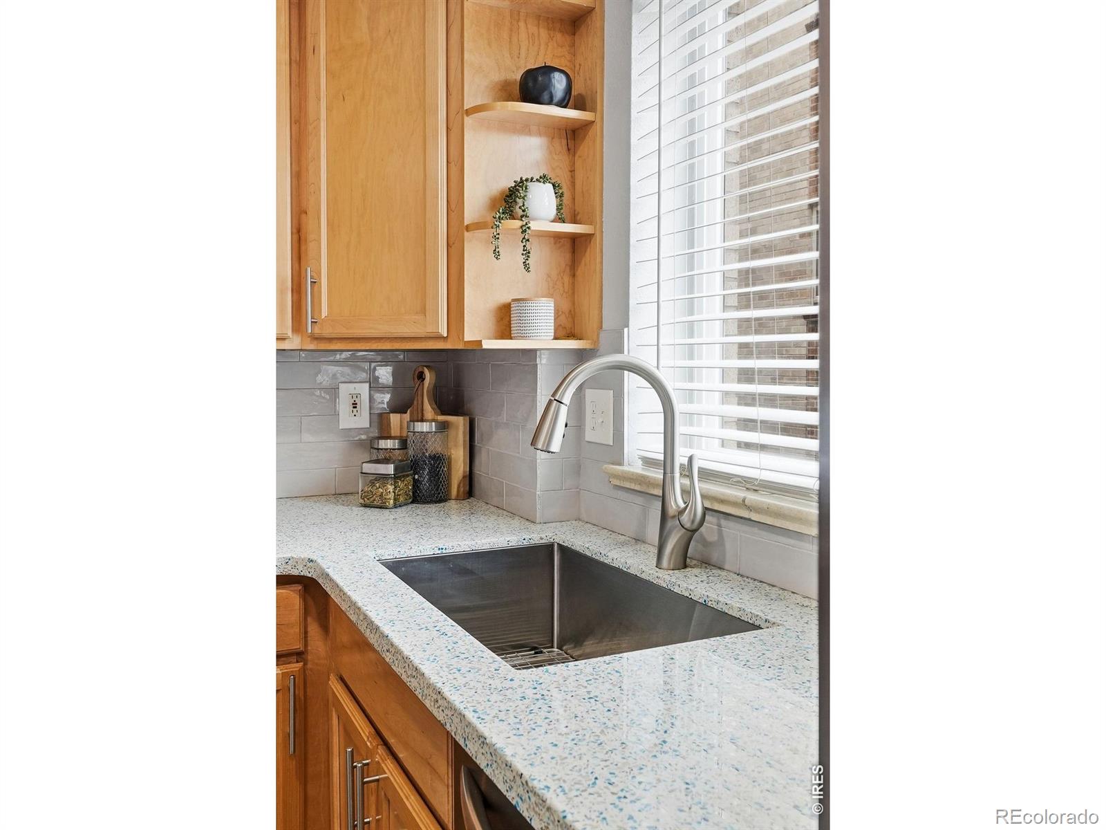 MLS Image #17 for 1260 n humboldt street,denver, Colorado