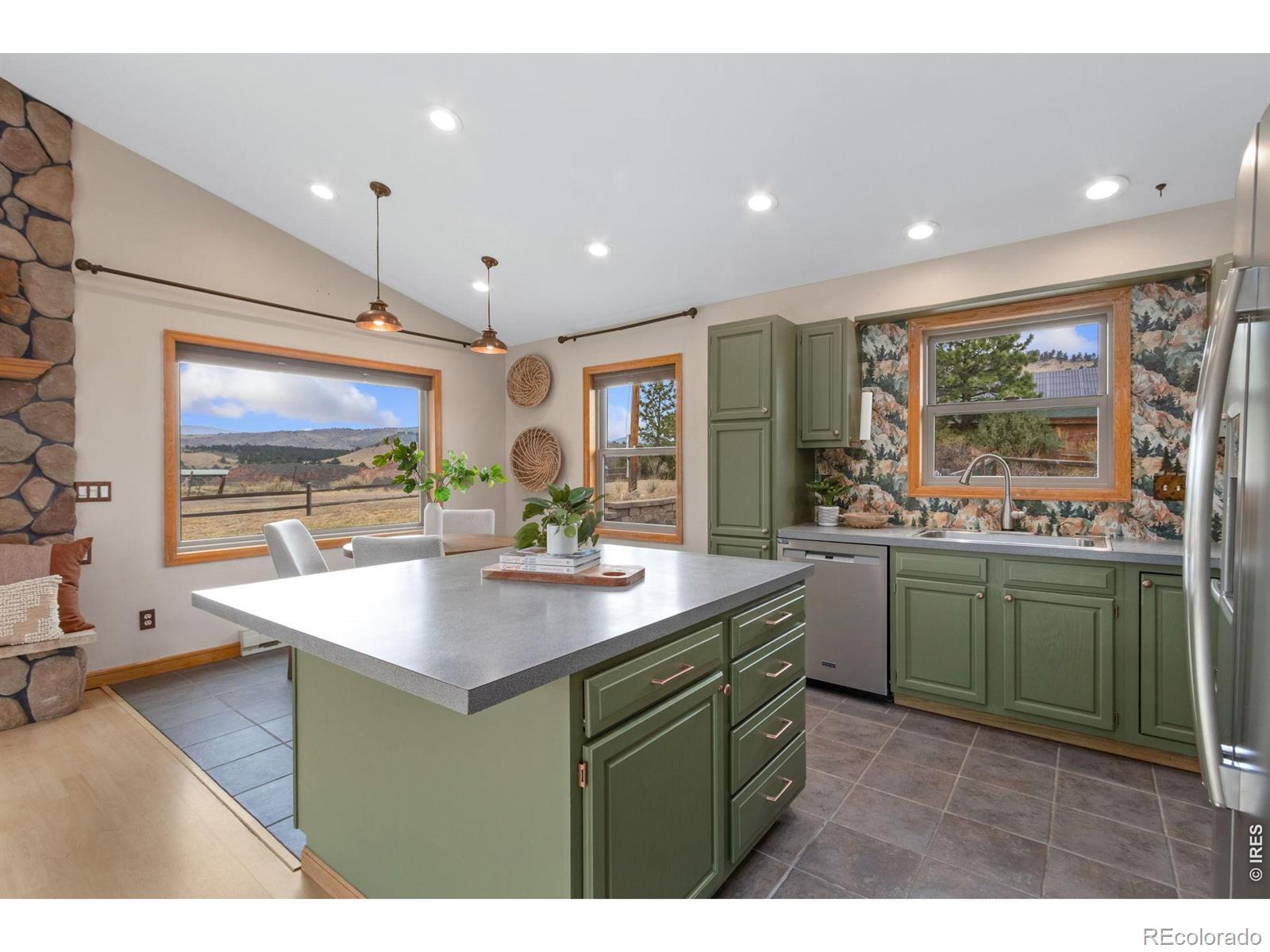 MLS Image #10 for 5416  continental drive,fort collins, Colorado