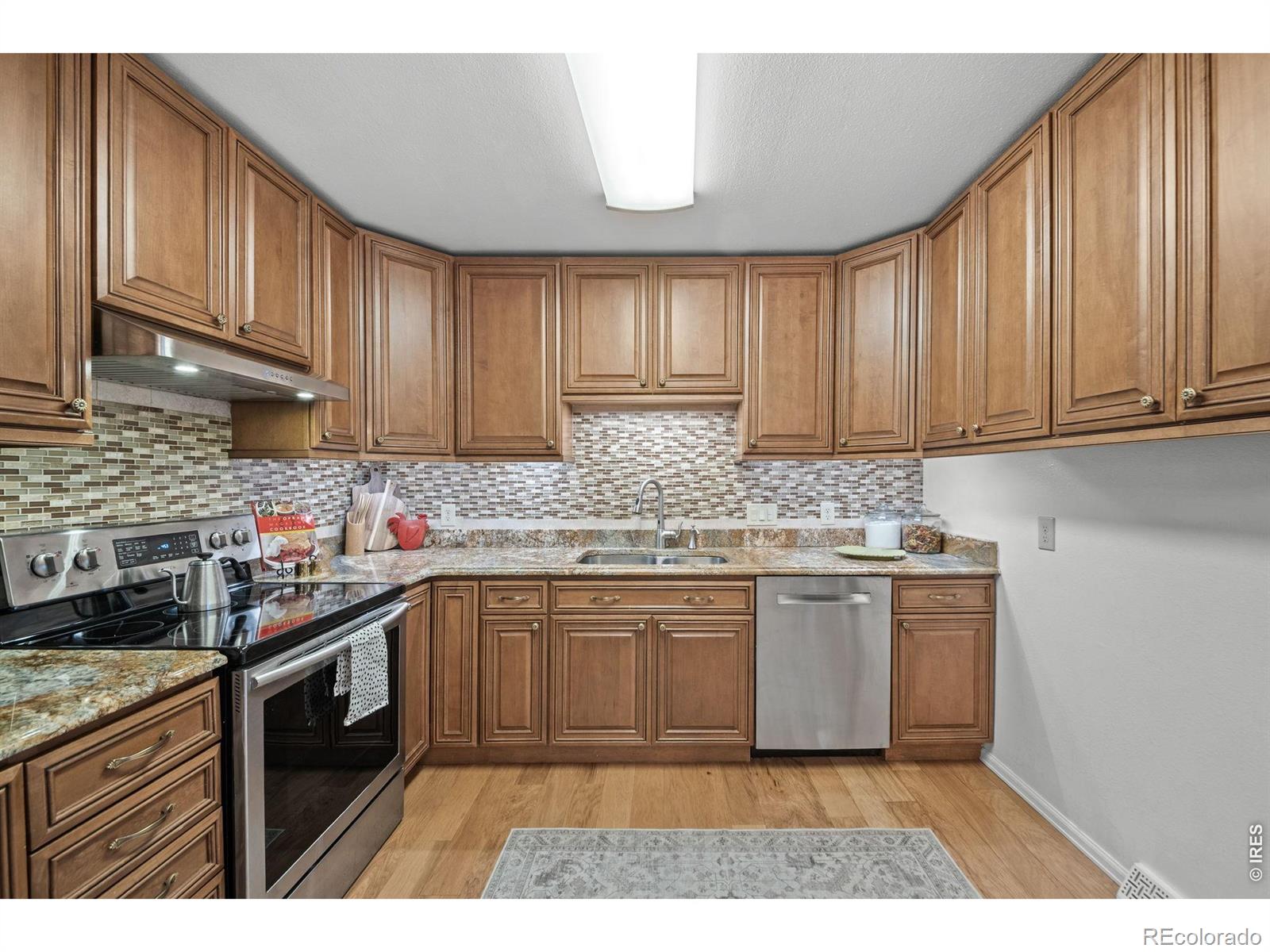 MLS Image #6 for 803  nucla street,aurora, Colorado