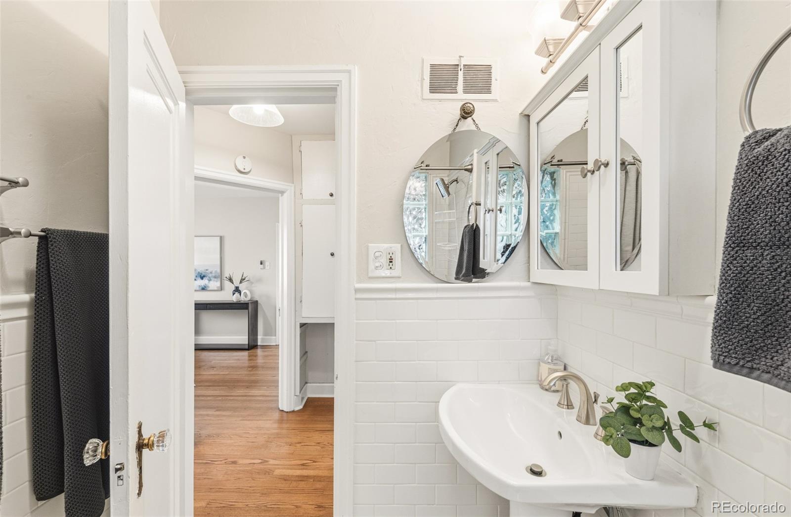 MLS Image #12 for 2547  krameria street,denver, Colorado