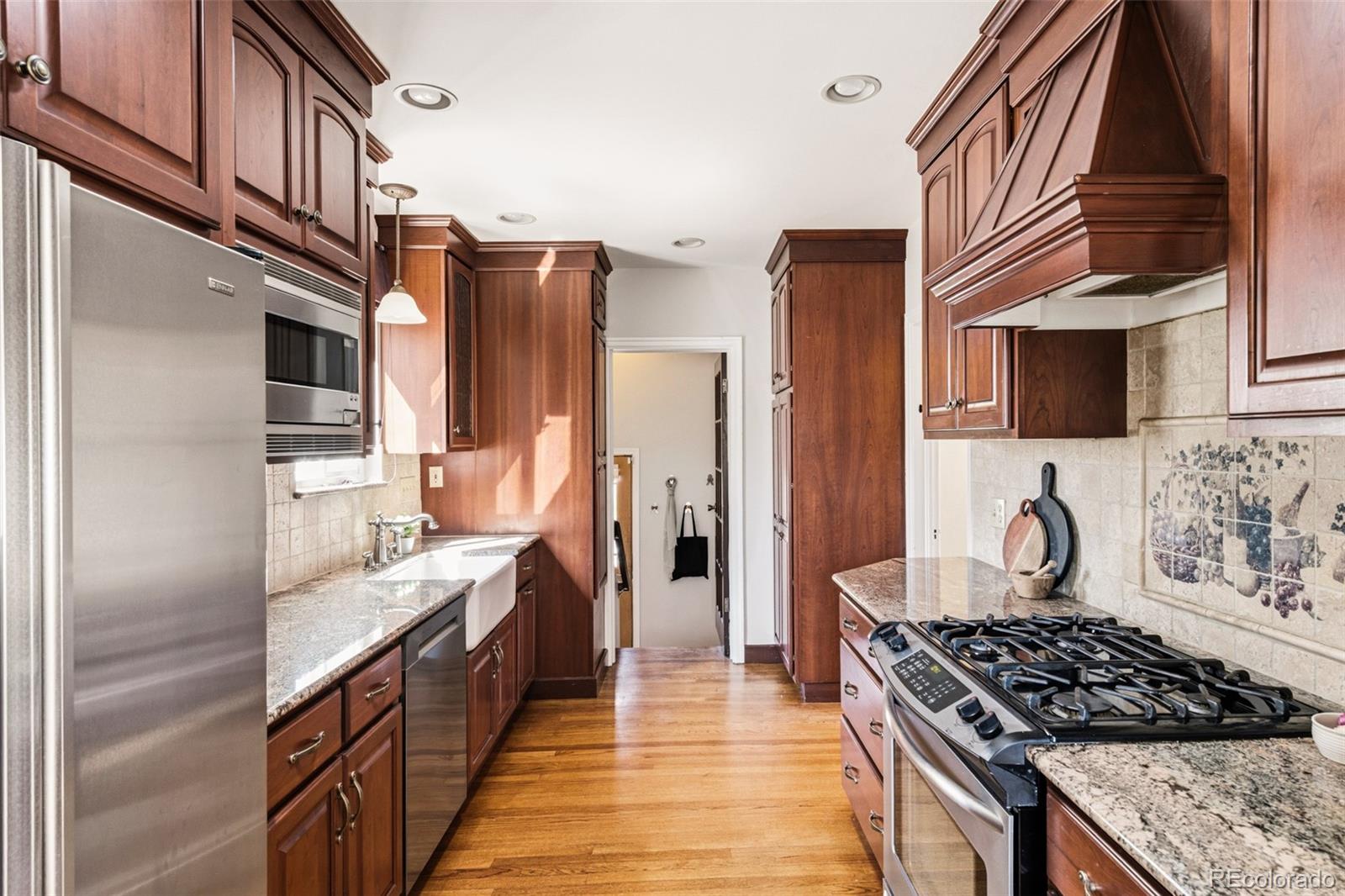 MLS Image #16 for 2547  krameria street,denver, Colorado