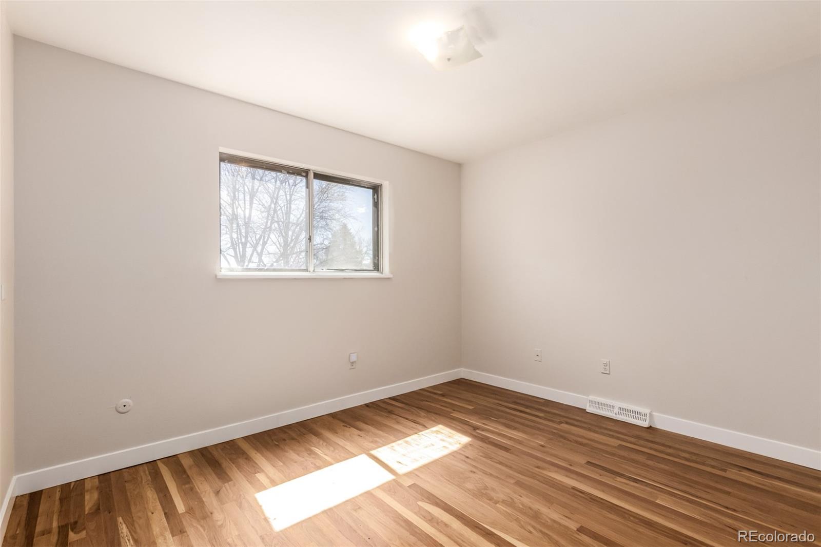 MLS Image #10 for 2736 s ingalls way,denver, Colorado