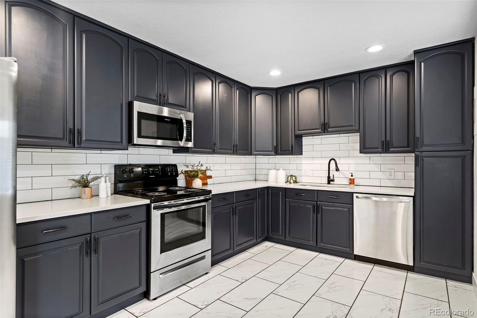 MLS Image #17 for 370 s miller street,lakewood, Colorado