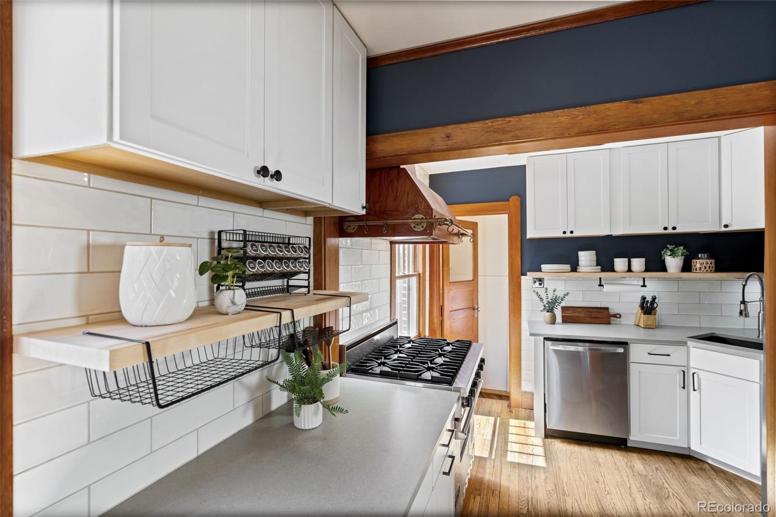 MLS Image #11 for 1247  harrison street,denver, Colorado