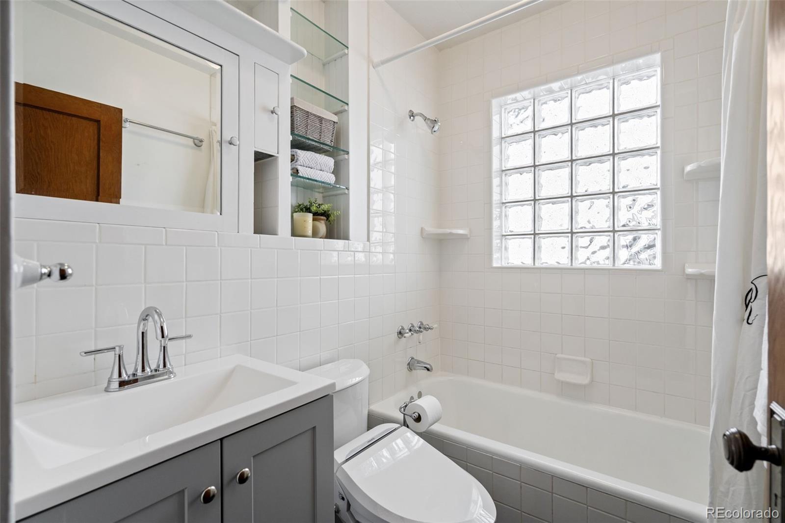 MLS Image #18 for 1247  harrison street,denver, Colorado
