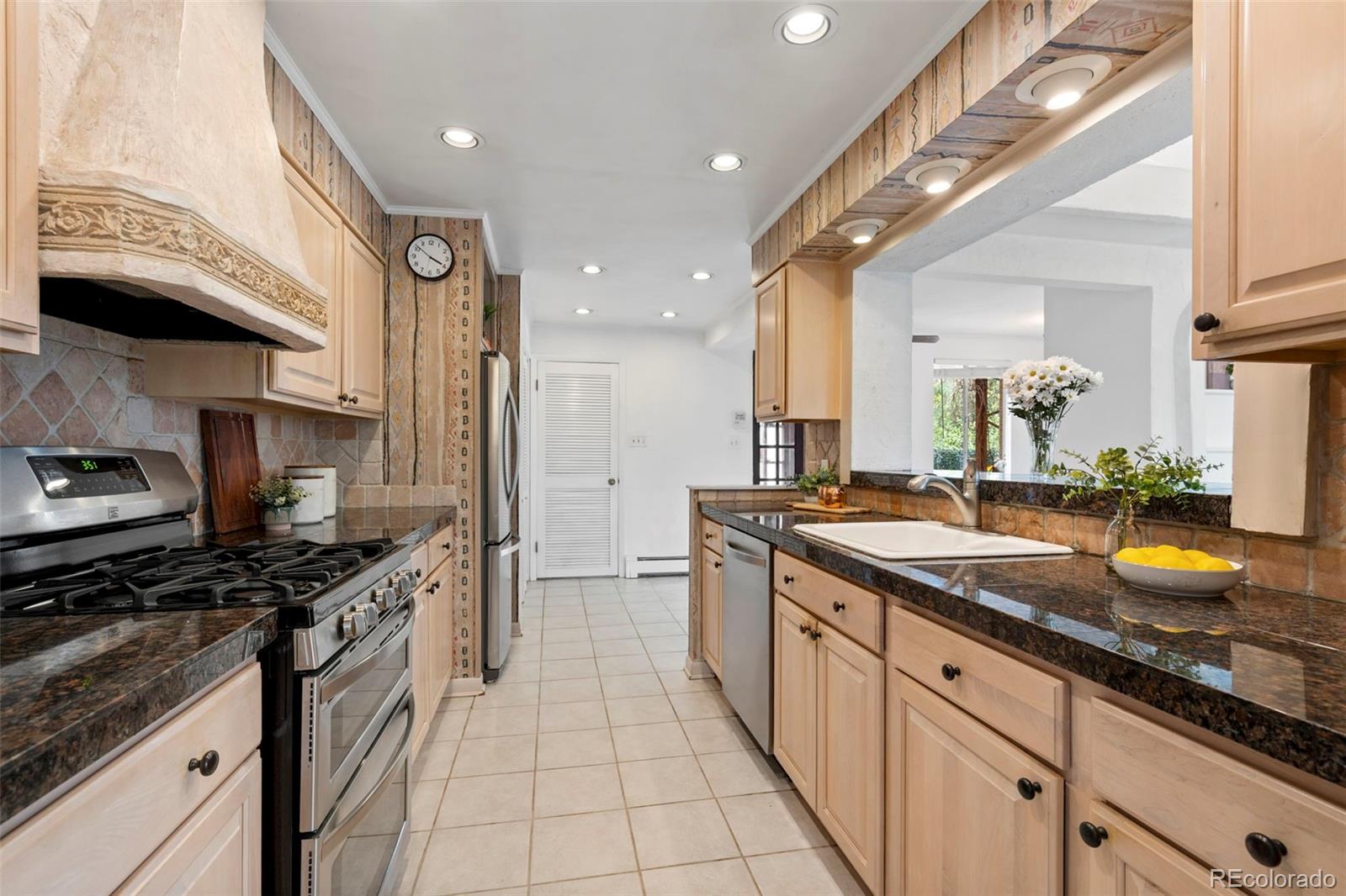 MLS Image #13 for 885  everett street,lakewood, Colorado