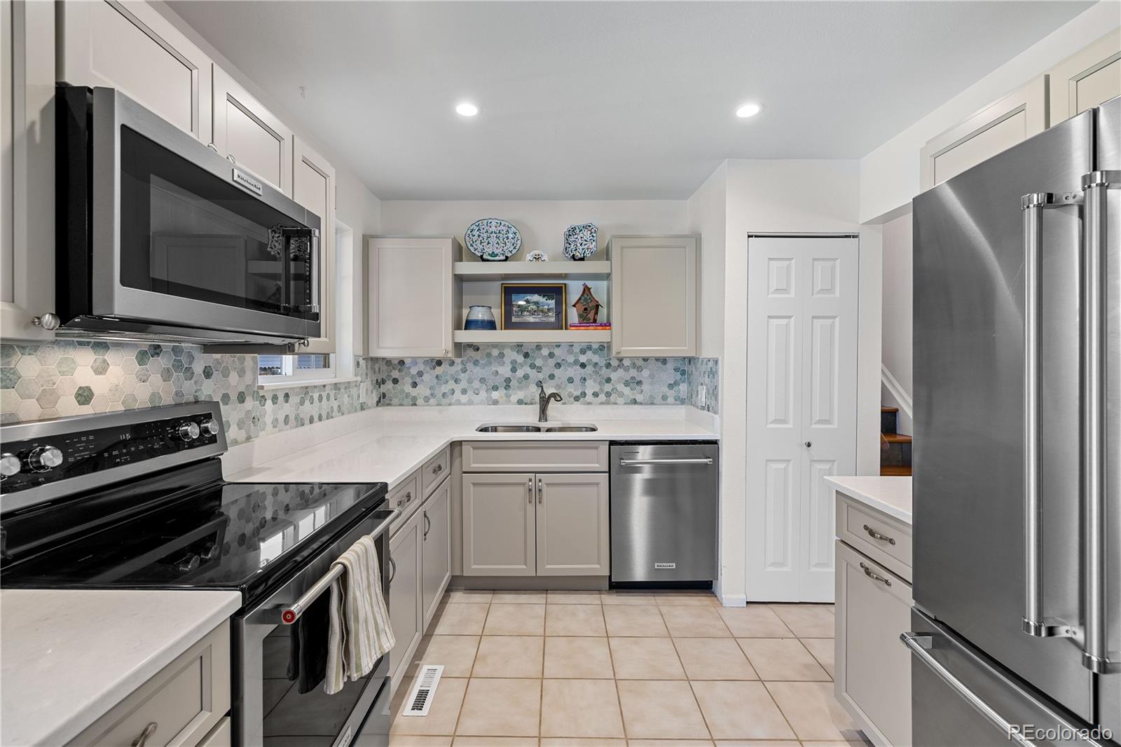 MLS Image #9 for 18925 w 59th place,golden, Colorado