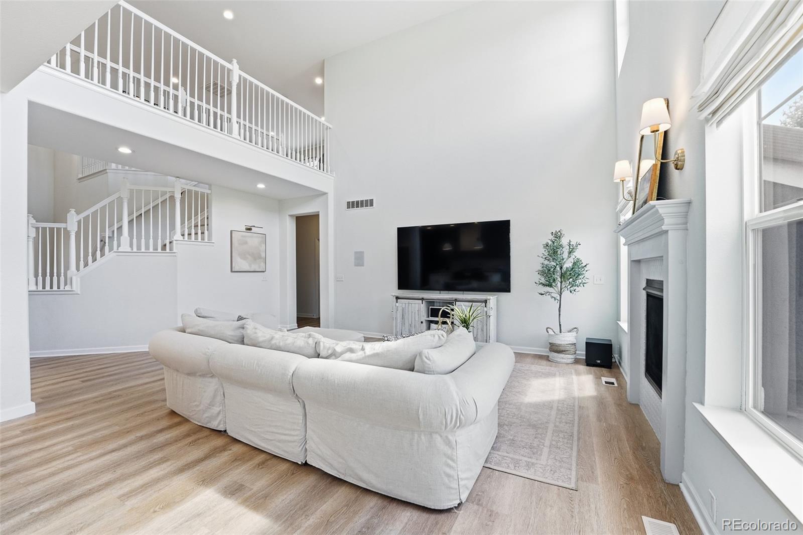 MLS Image #13 for 2662  gray wolf loop,broomfield, Colorado