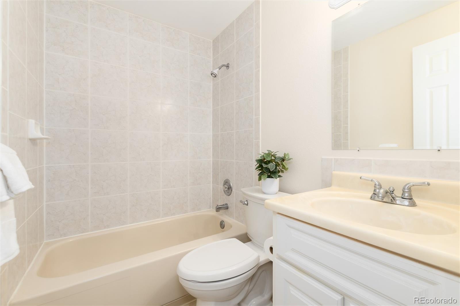 MLS Image #25 for 6879 s roslyn circle,centennial, Colorado
