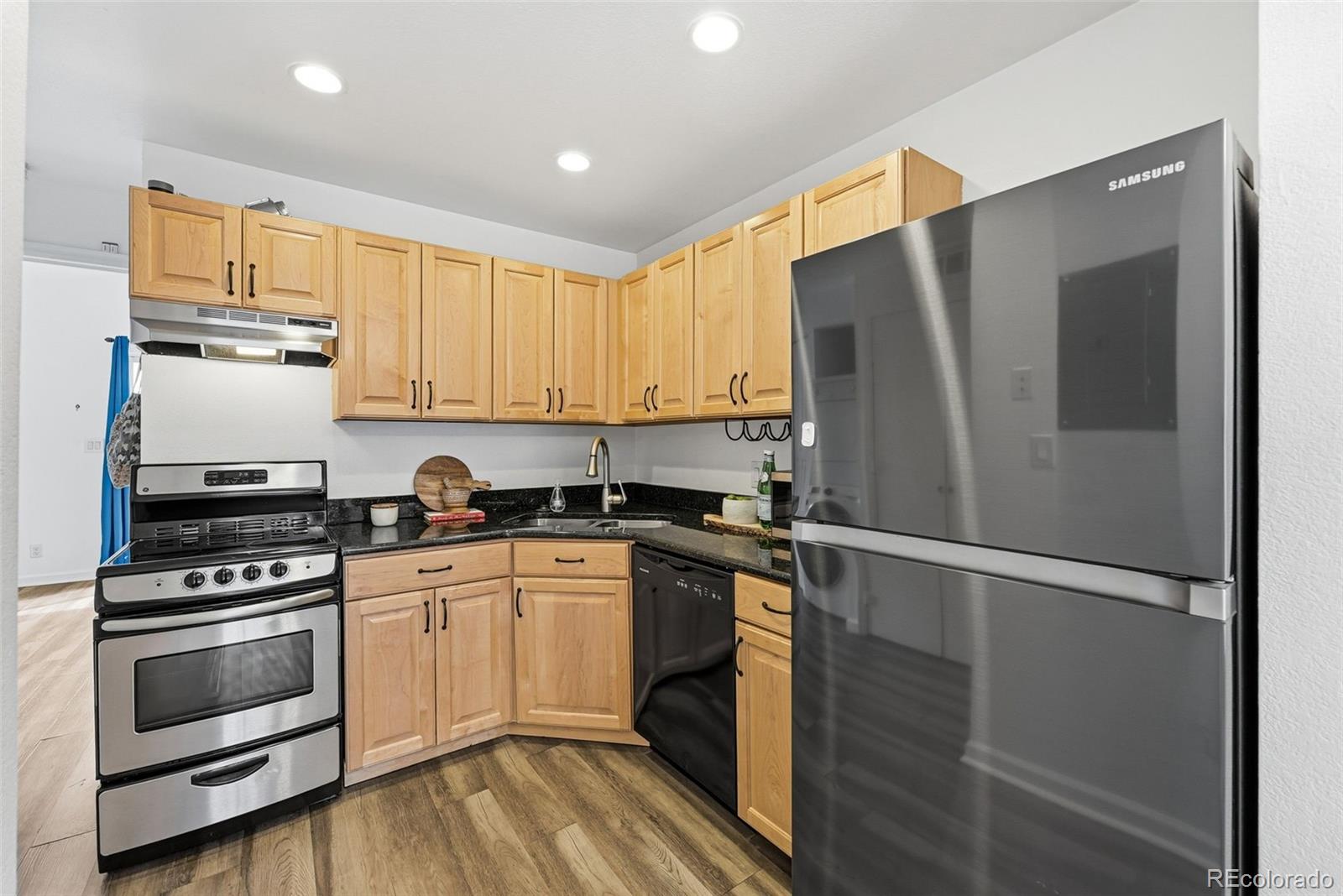 MLS Image #2 for 63 s sable boulevard e21,aurora, Colorado